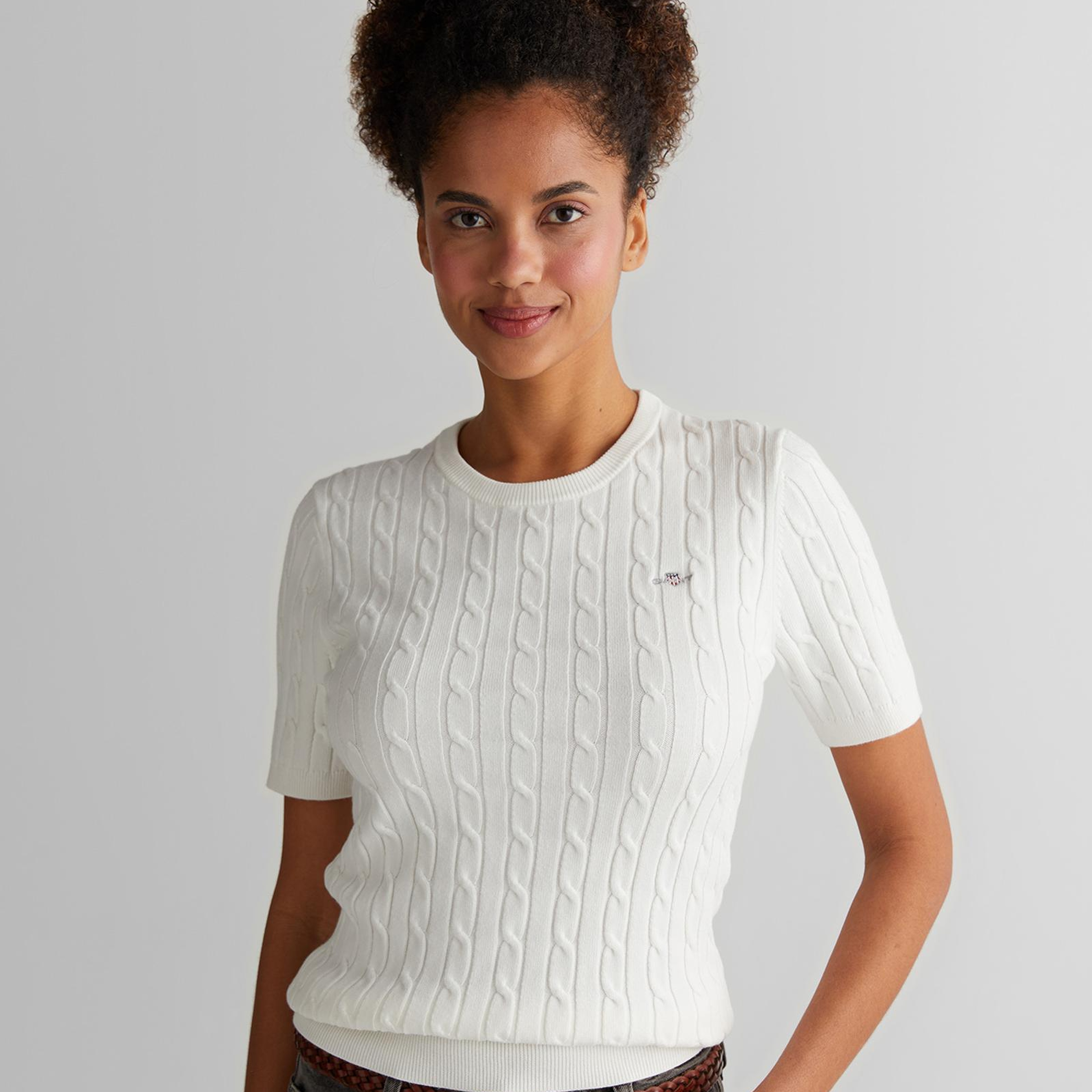 GANT Kadın Beyaz Slim Fit Bisiklet Yaka Kısa Kollu Kazak