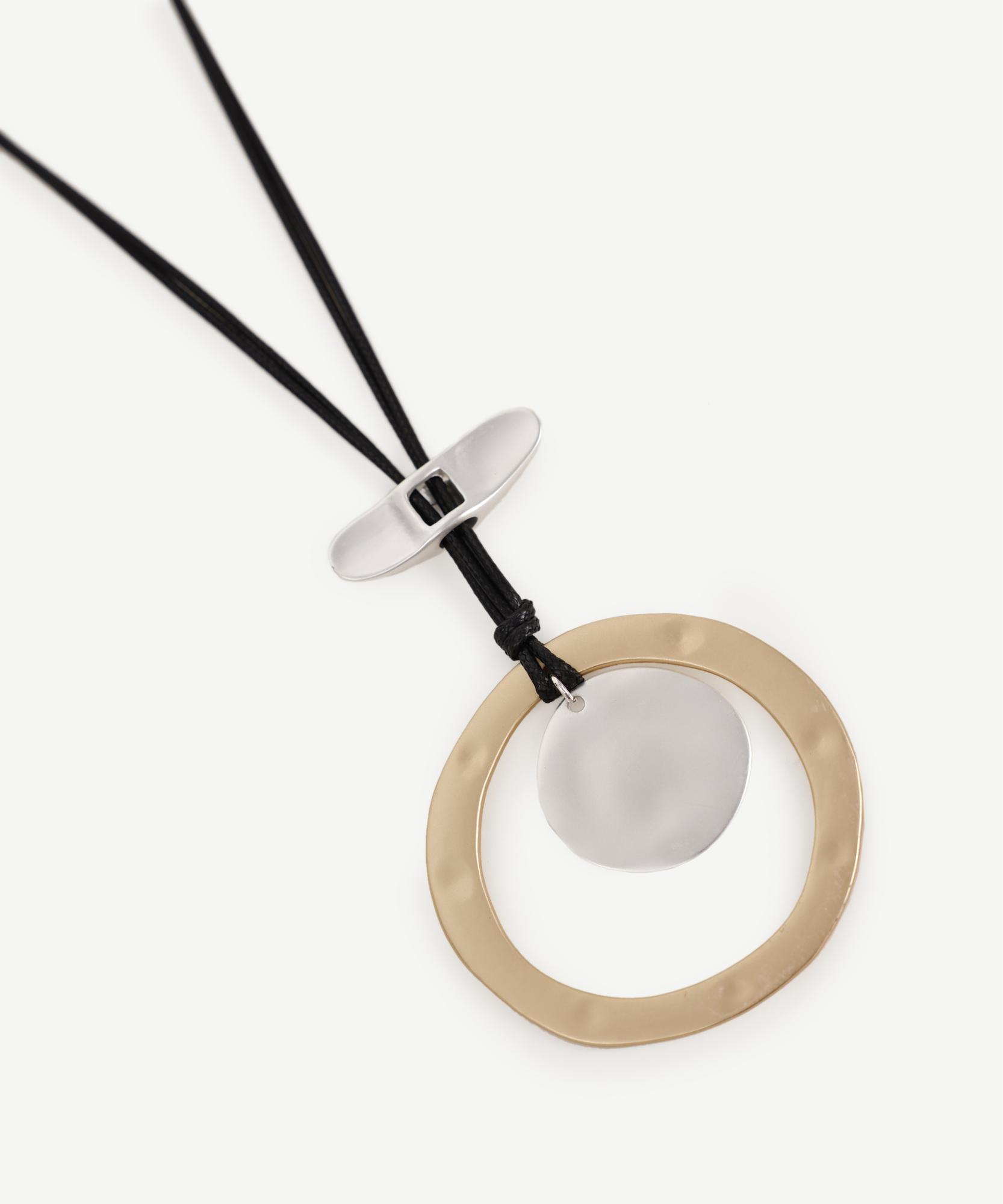 YARGICI Metal Aksesuarlı İp Kolye