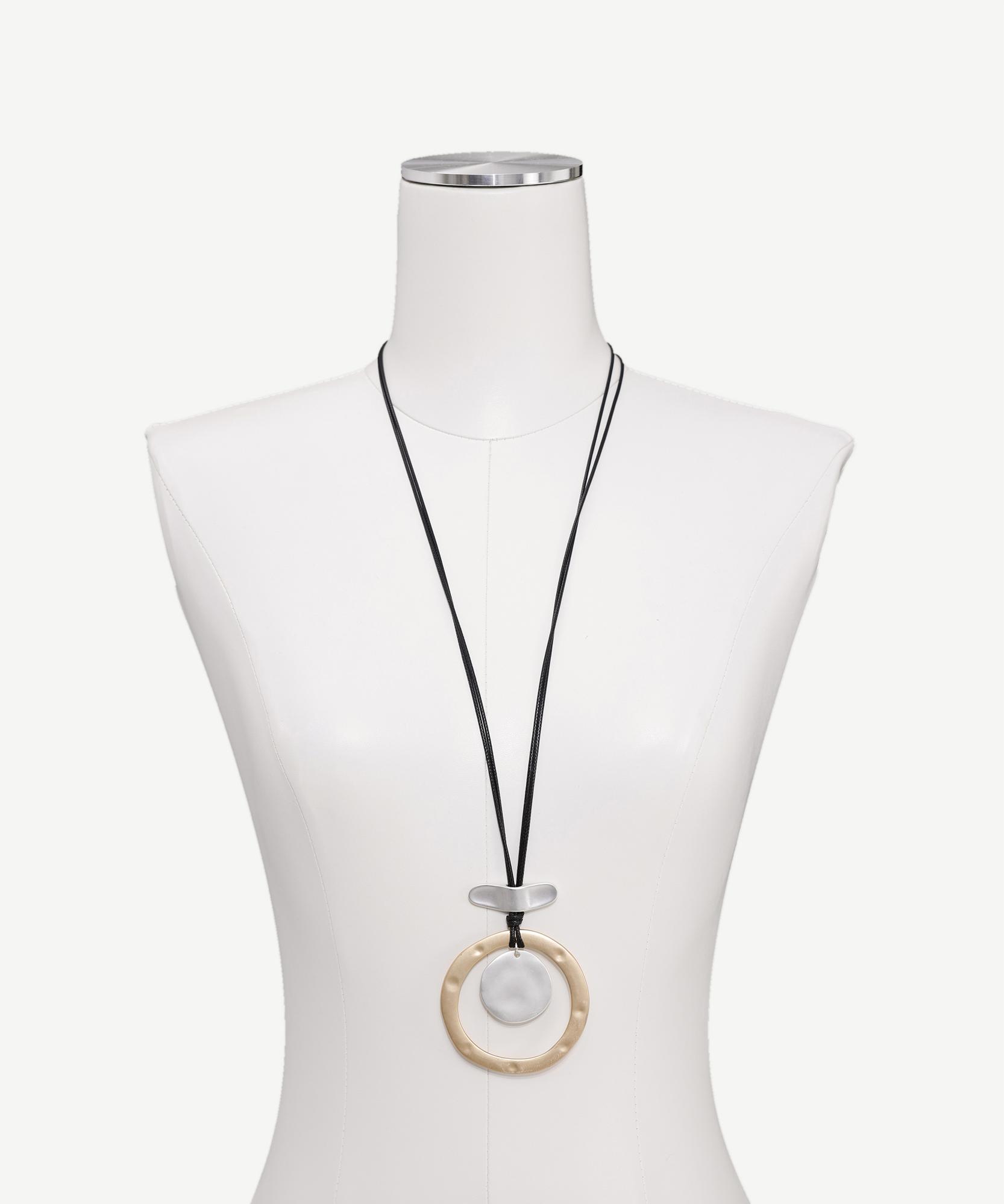 YARGICI Metal Aksesuarlı İp Kolye