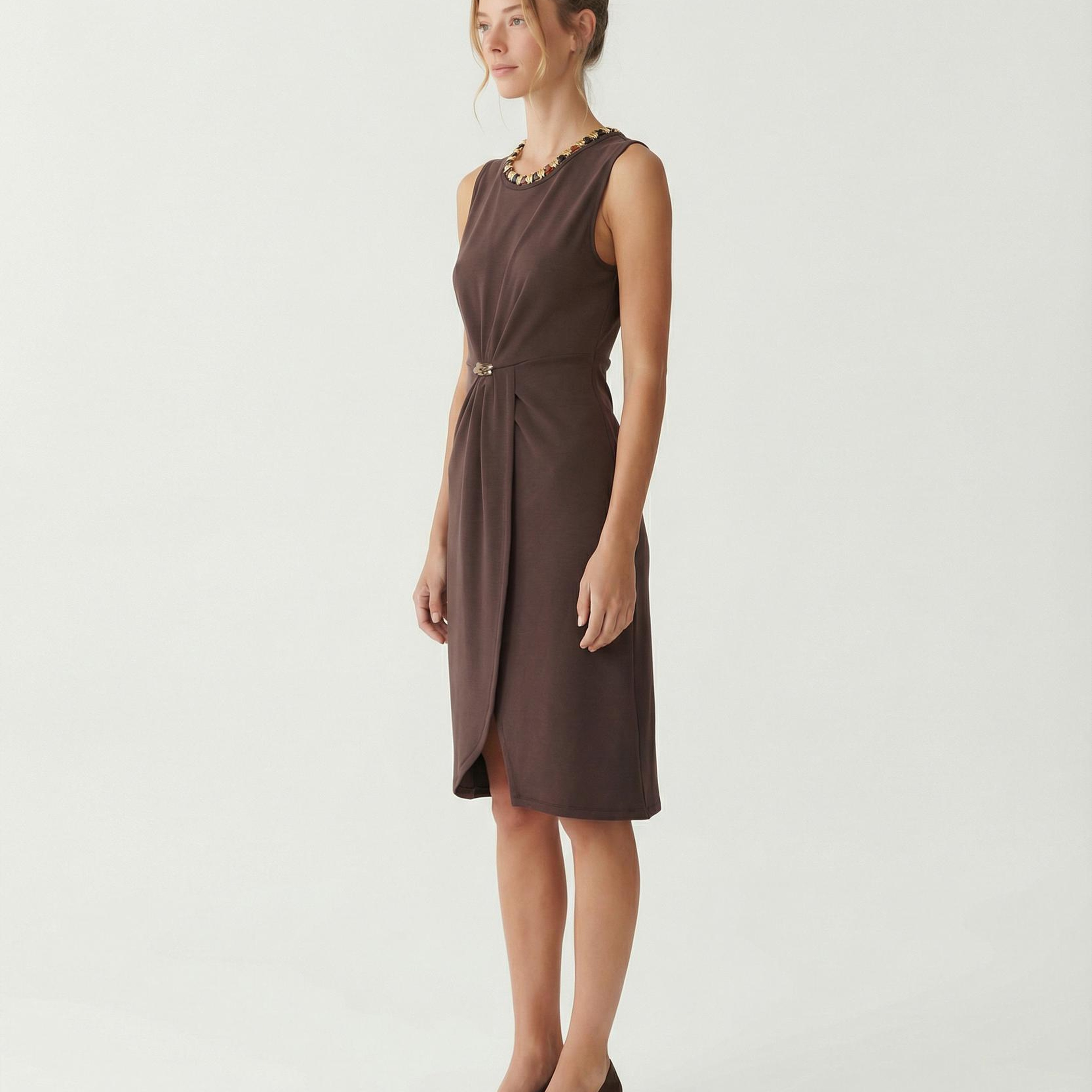 YARGICI Dar Bisiklet Yaka Kolsuz Elbise