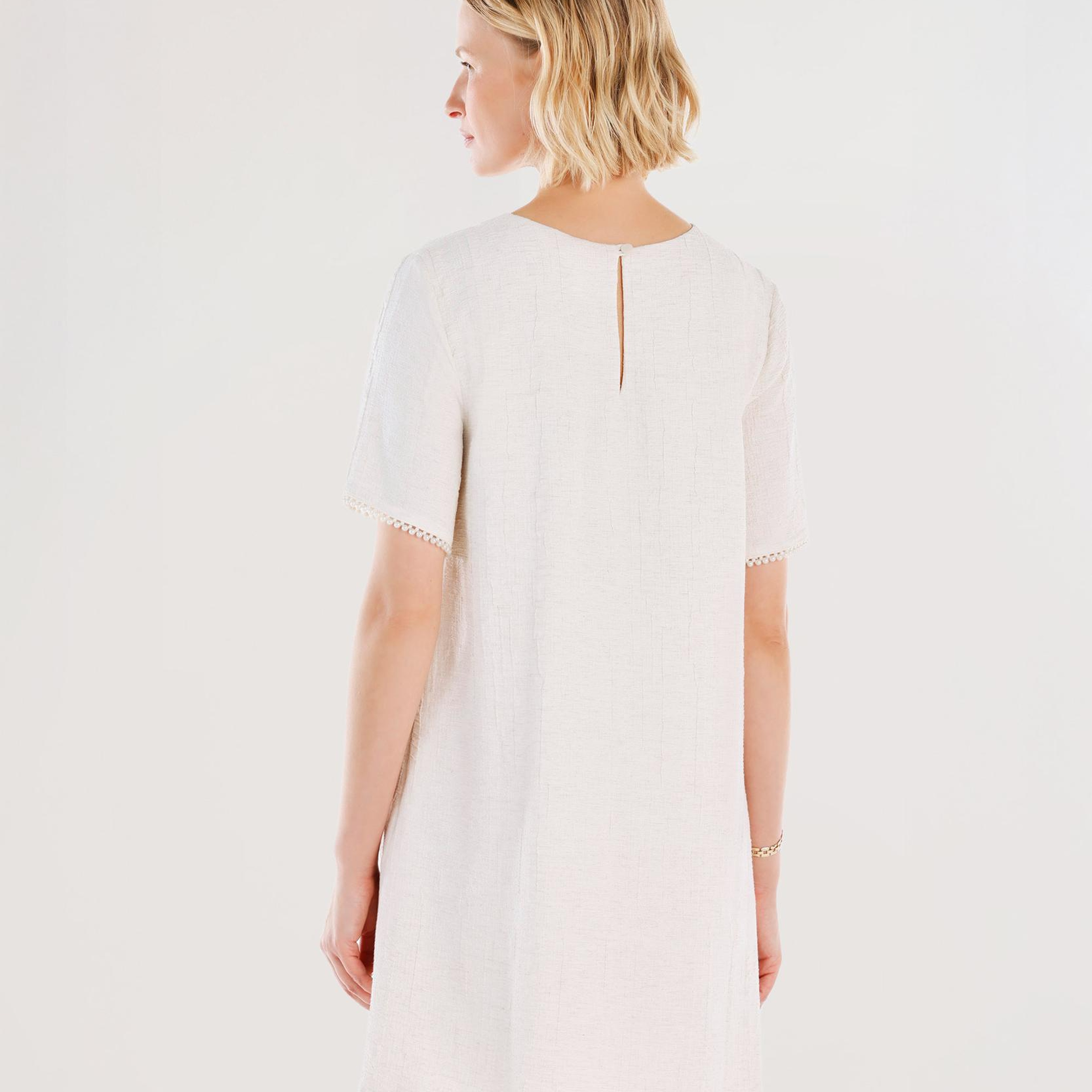 YARGICI Boncuk Detaylı Kısa Kollu Kısa Elbise