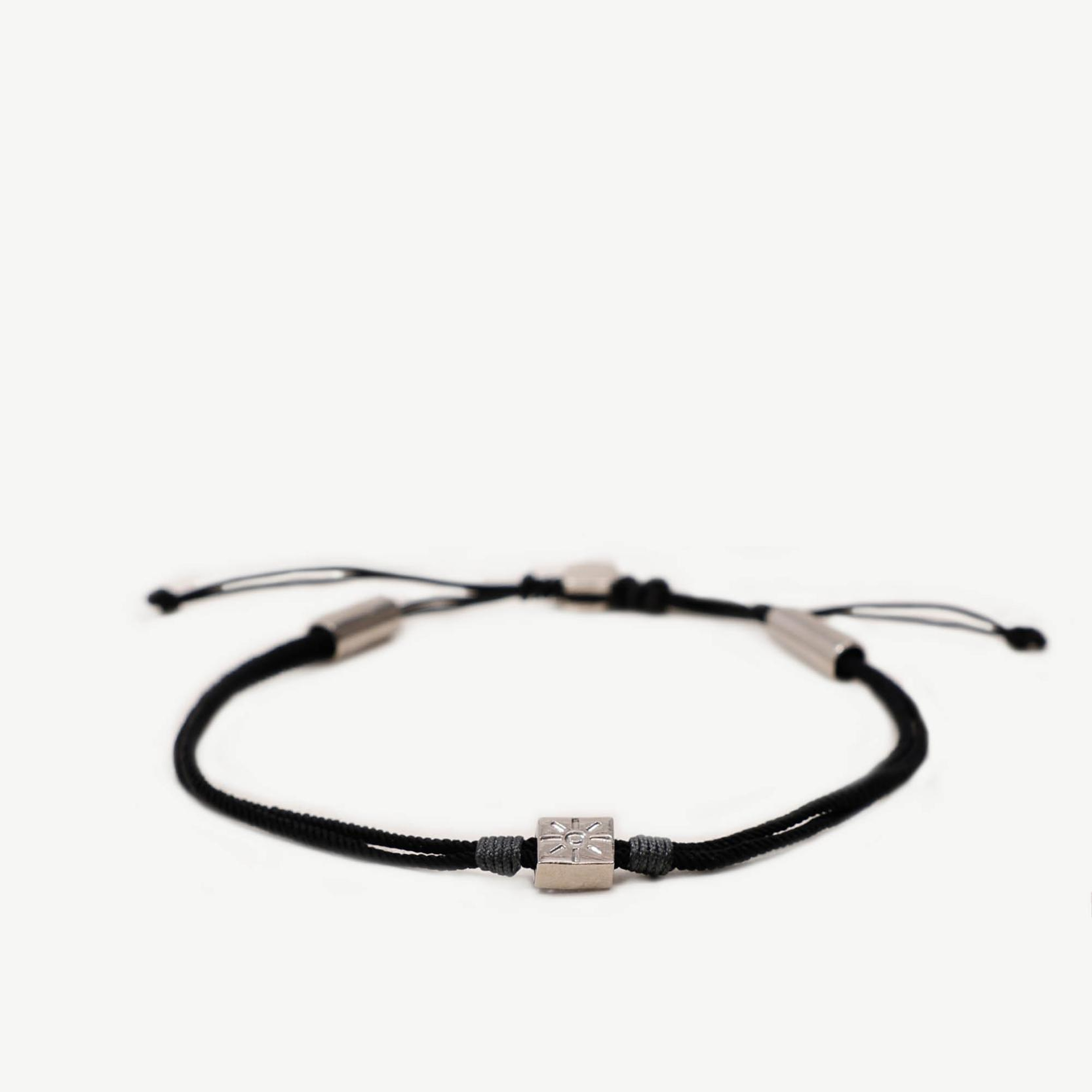 YARGICI Metal Aksesuarlı İp Bileklik