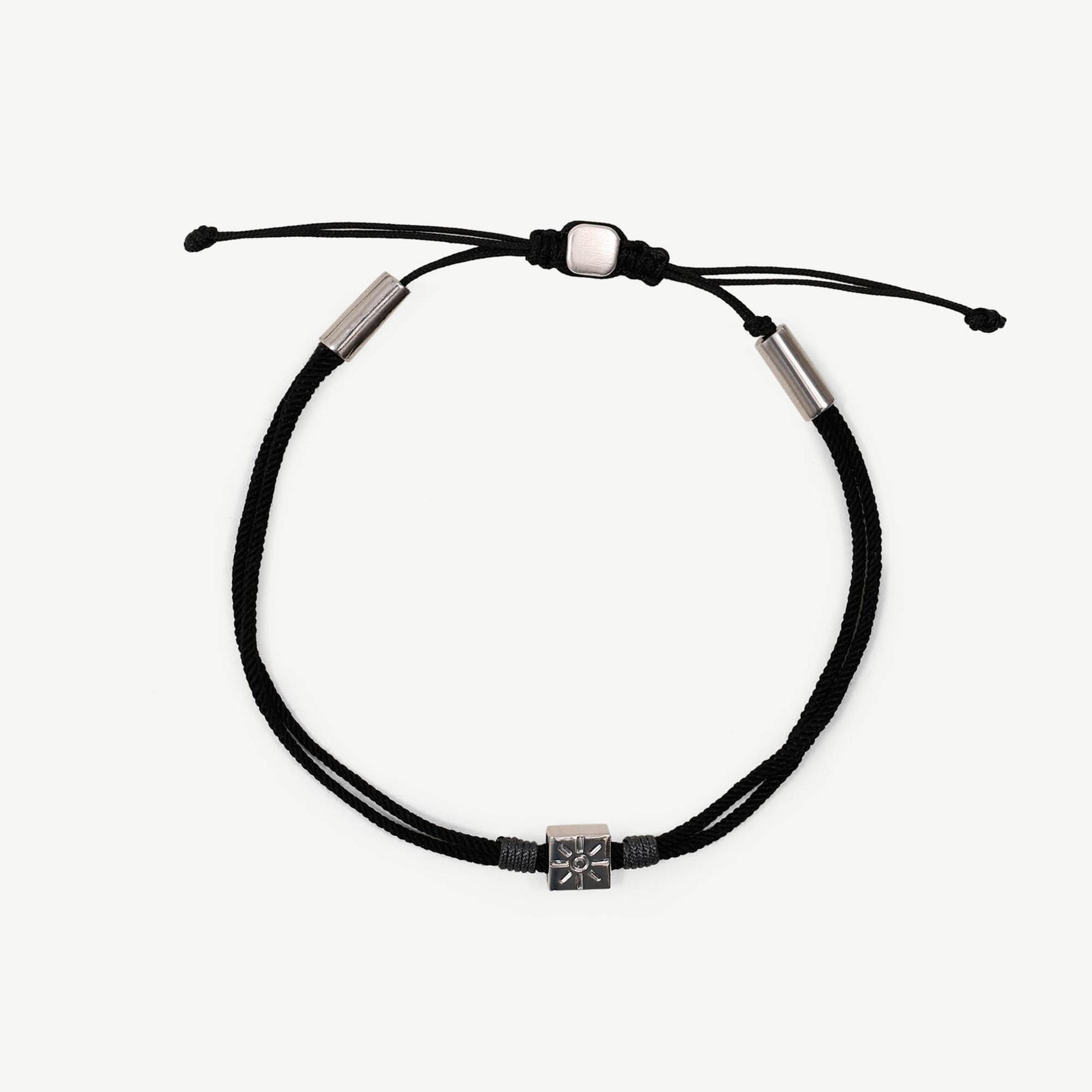 YARGICI Metal Aksesuarlı İp Bileklik