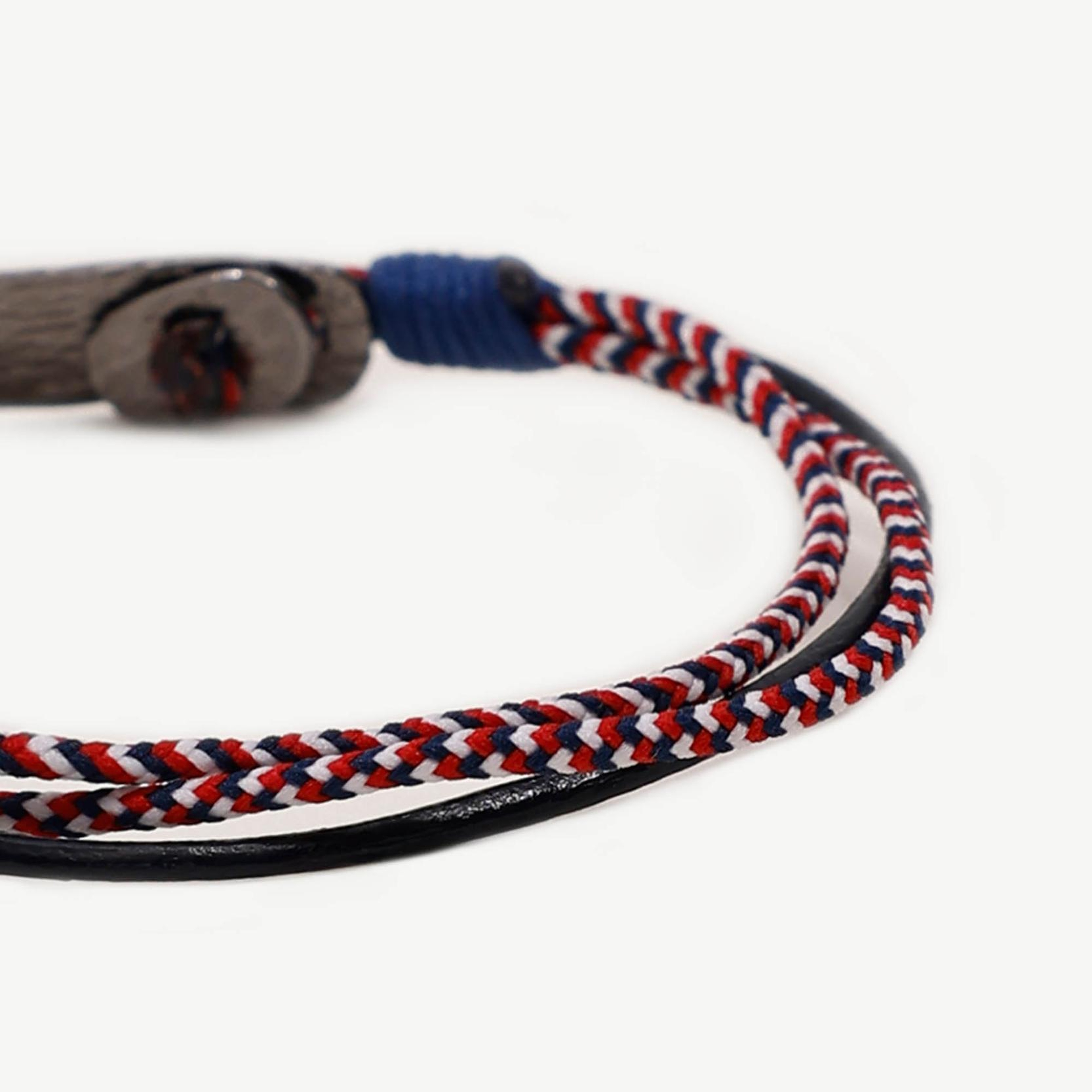 YARGICI Deri Detaylı Renkli İp Bileklik