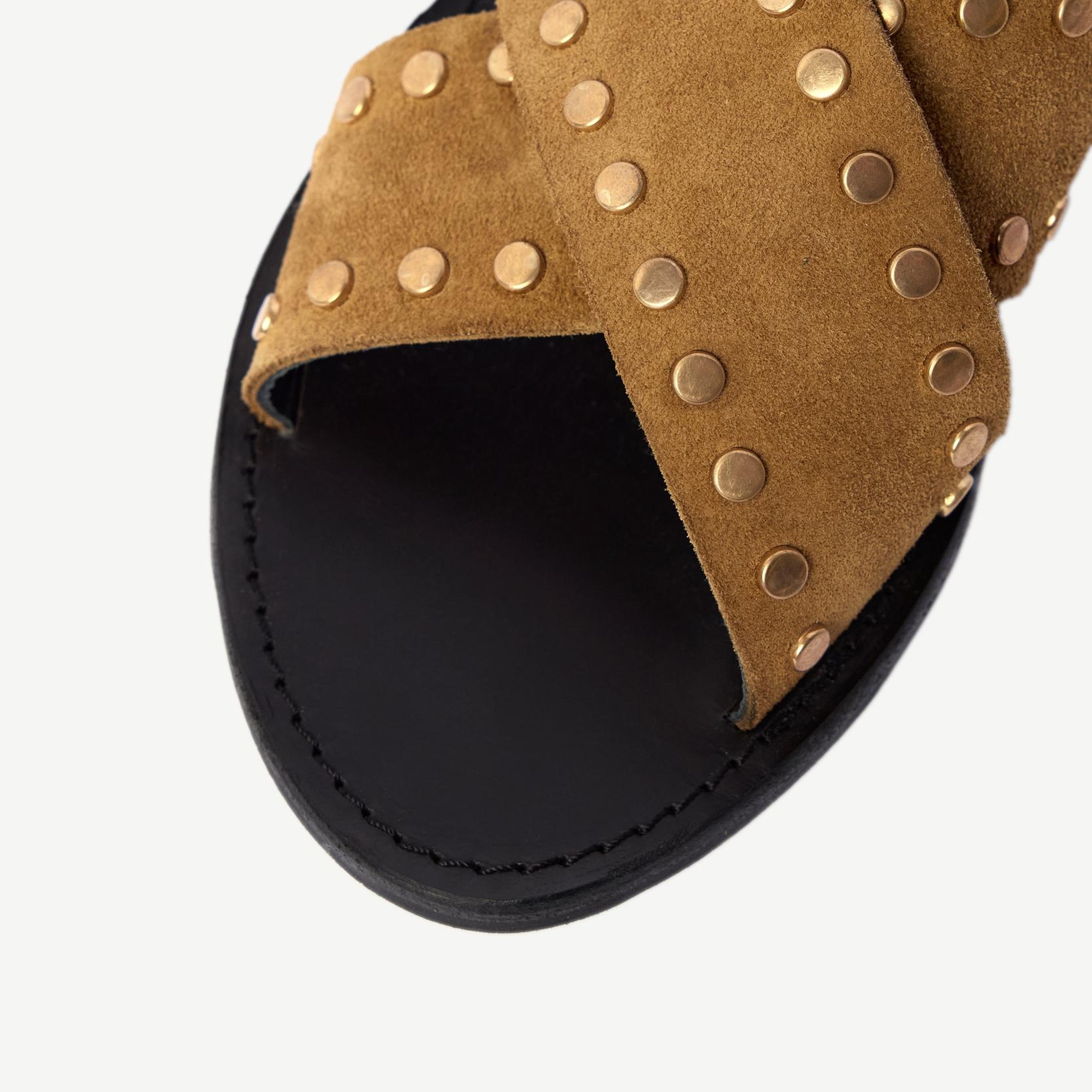 YARGICI Çapraz Bantlı Troklu Süet Sandalet