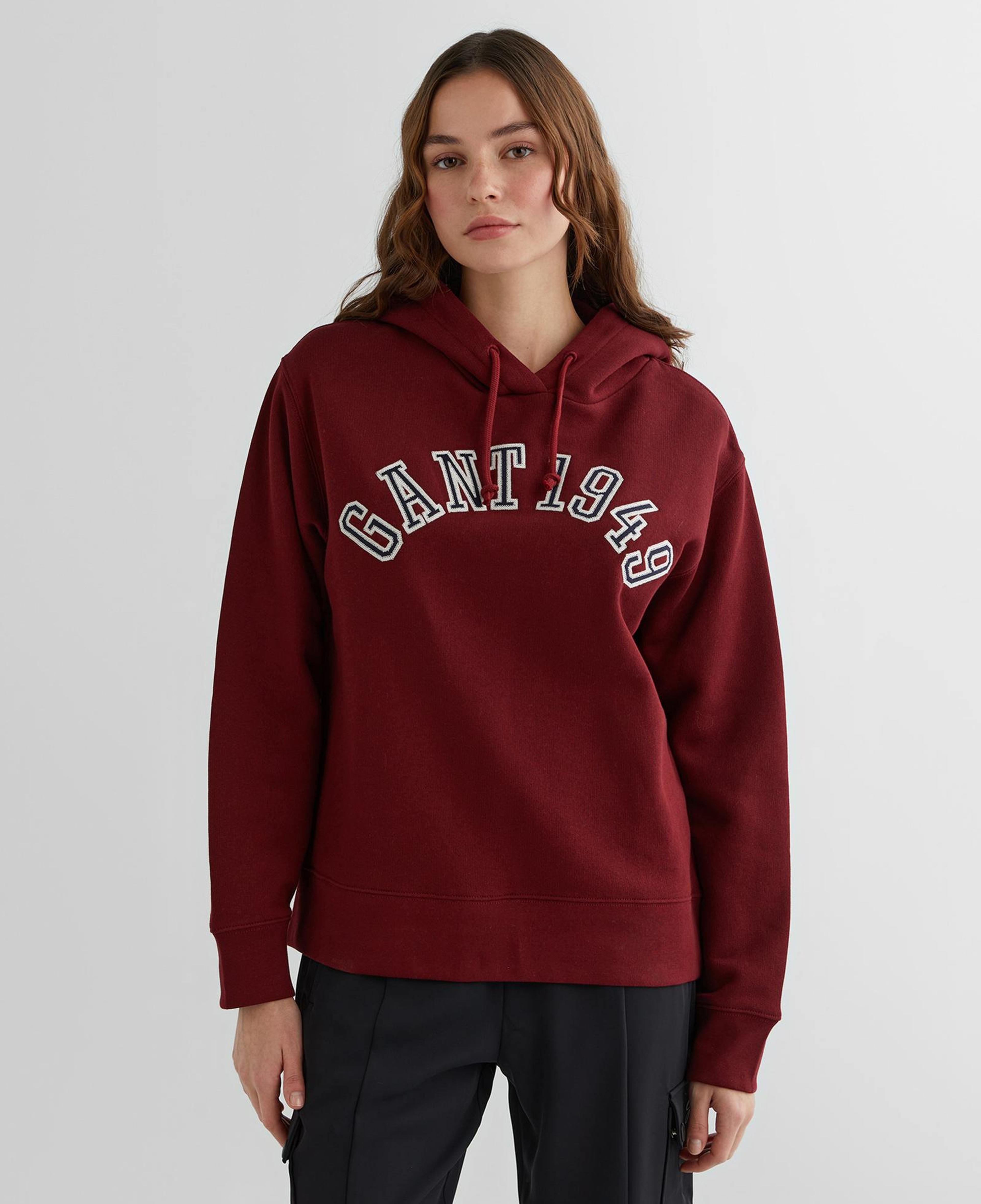 GANT Kadın Bordo Relaxed Fit Kapüşonlu Logolu Sweatshirt