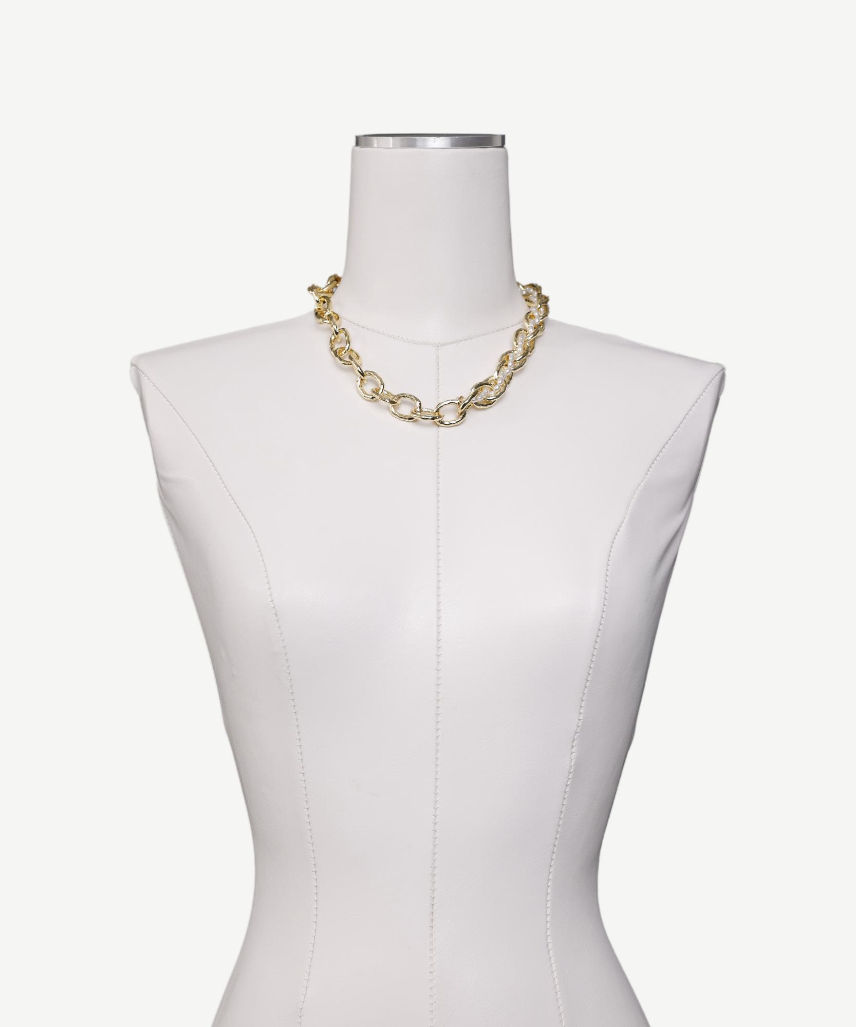 YARGICI İnci Detaylı Büyük Halka Kolye