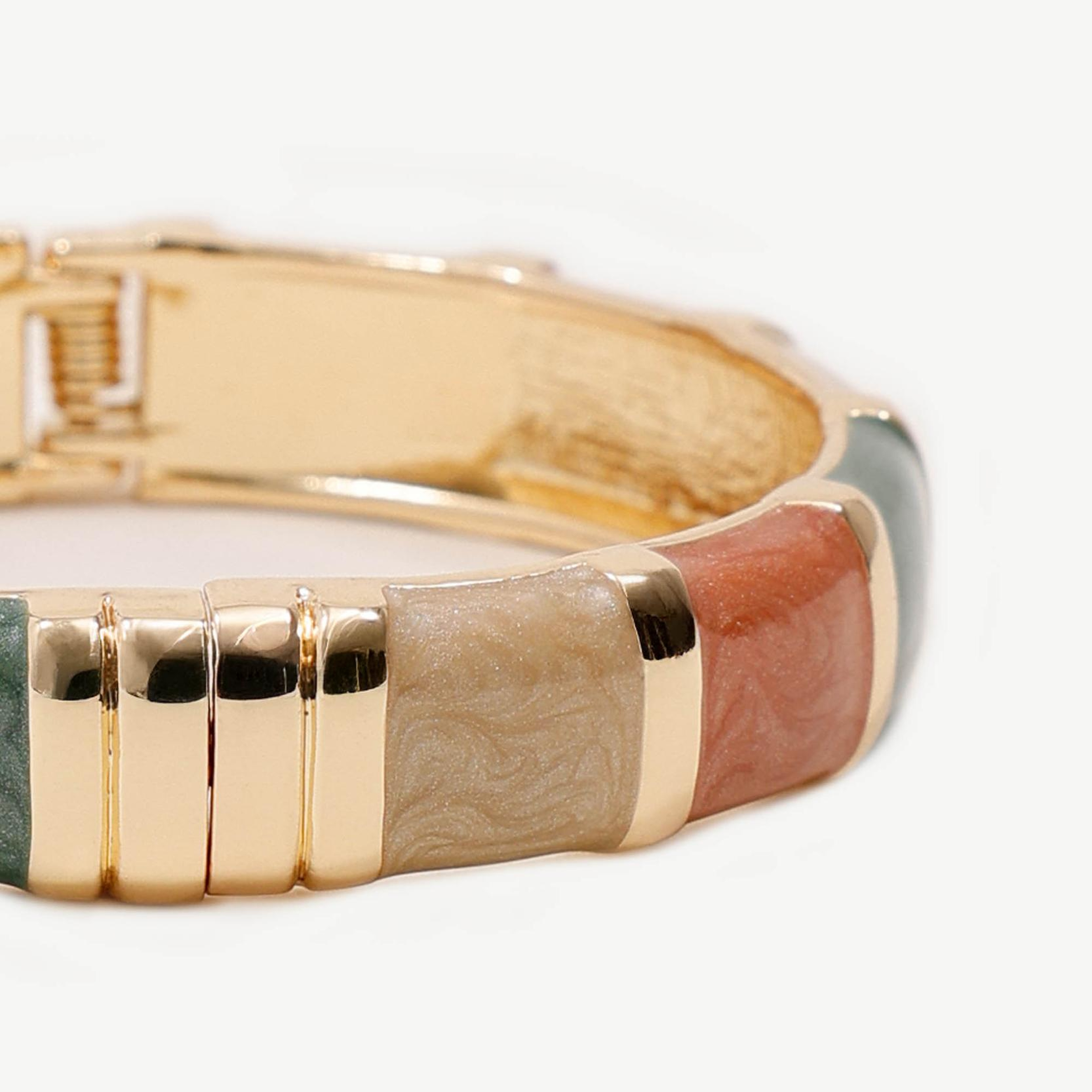 YARGICI Mineli Kelepçe Bileklik