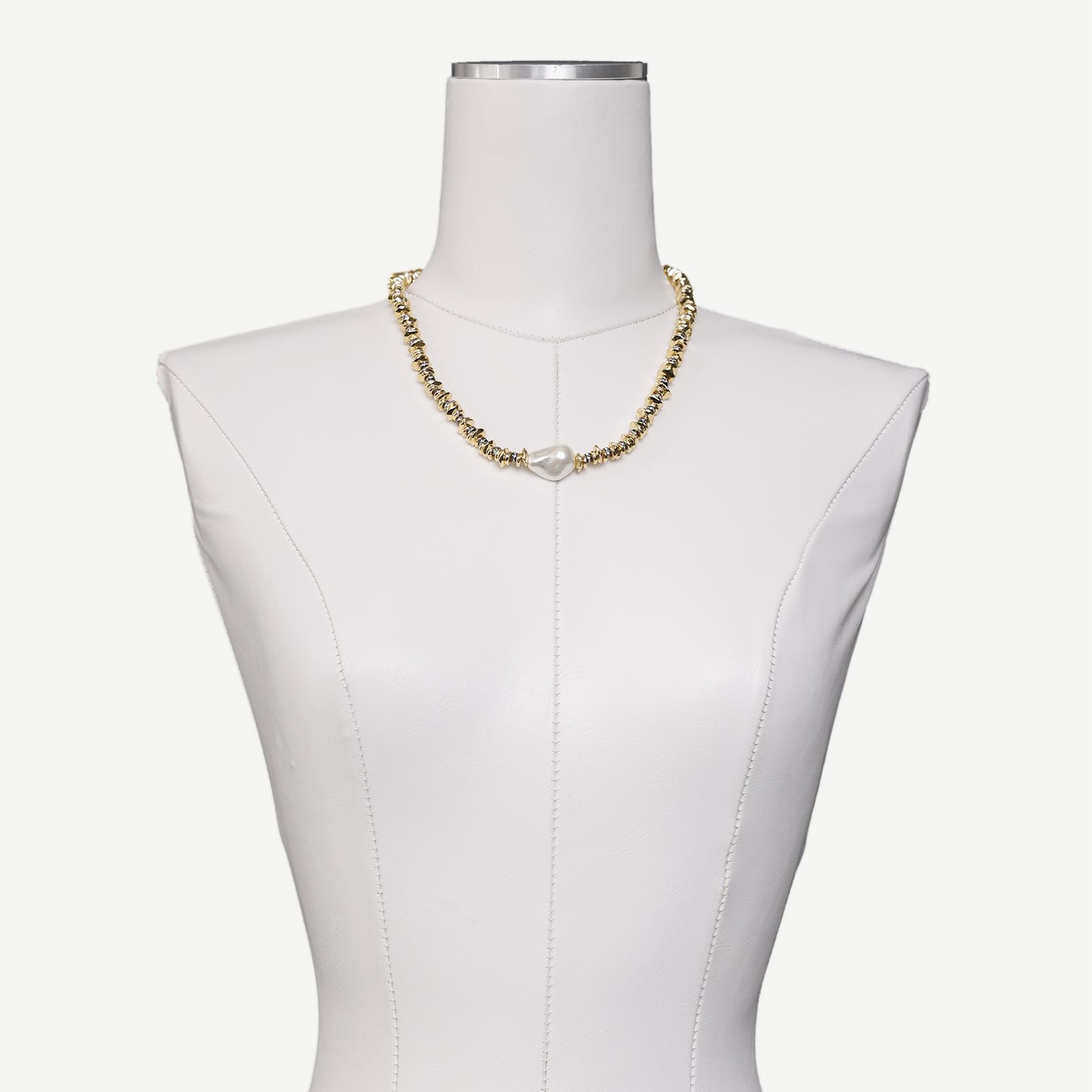 YARGICI İnci Ve Cam Taş Detaylı Kolye