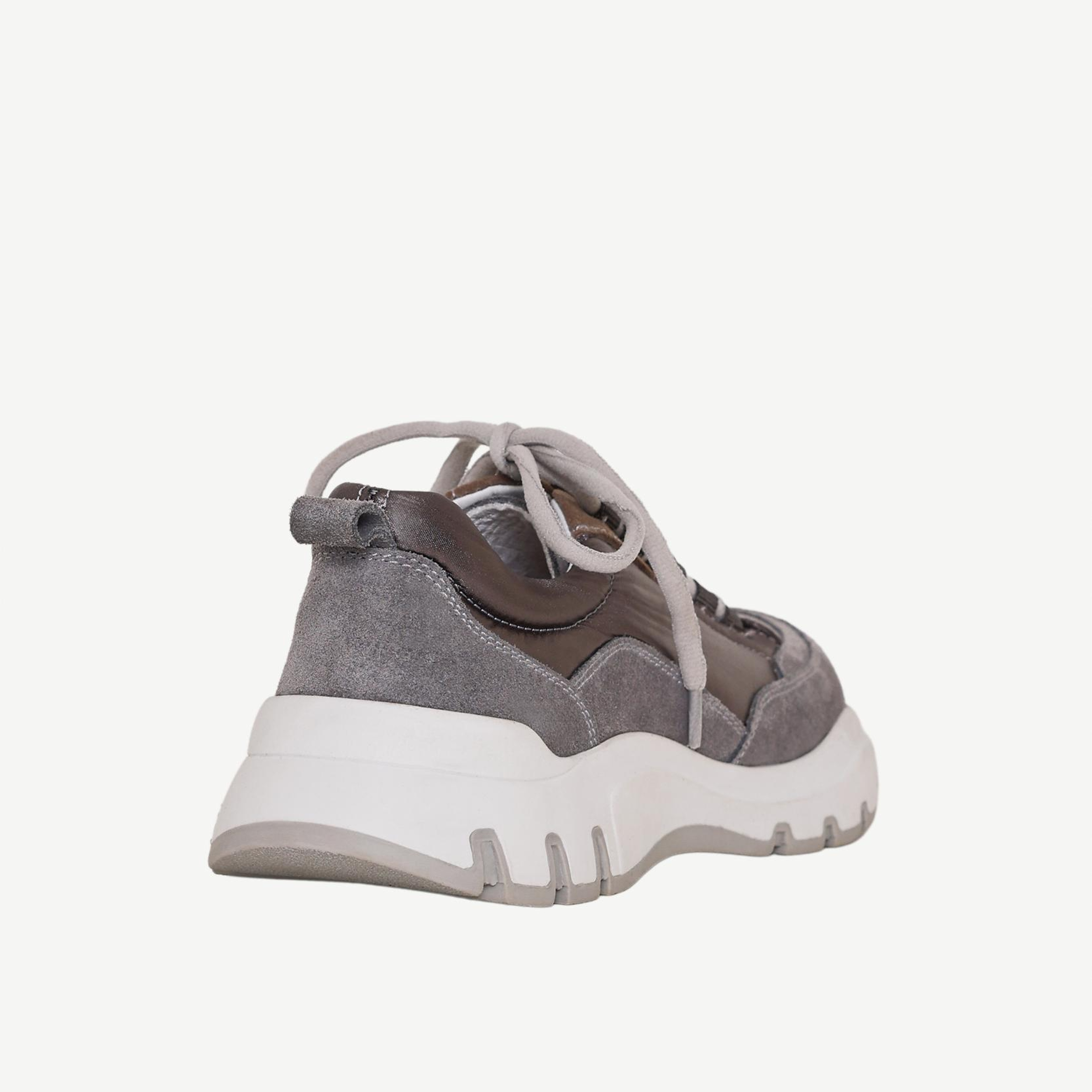 YARGICI Kalın Tabanlı Paraşüt Kumaş Garnili Süet Spor Ayakkabı