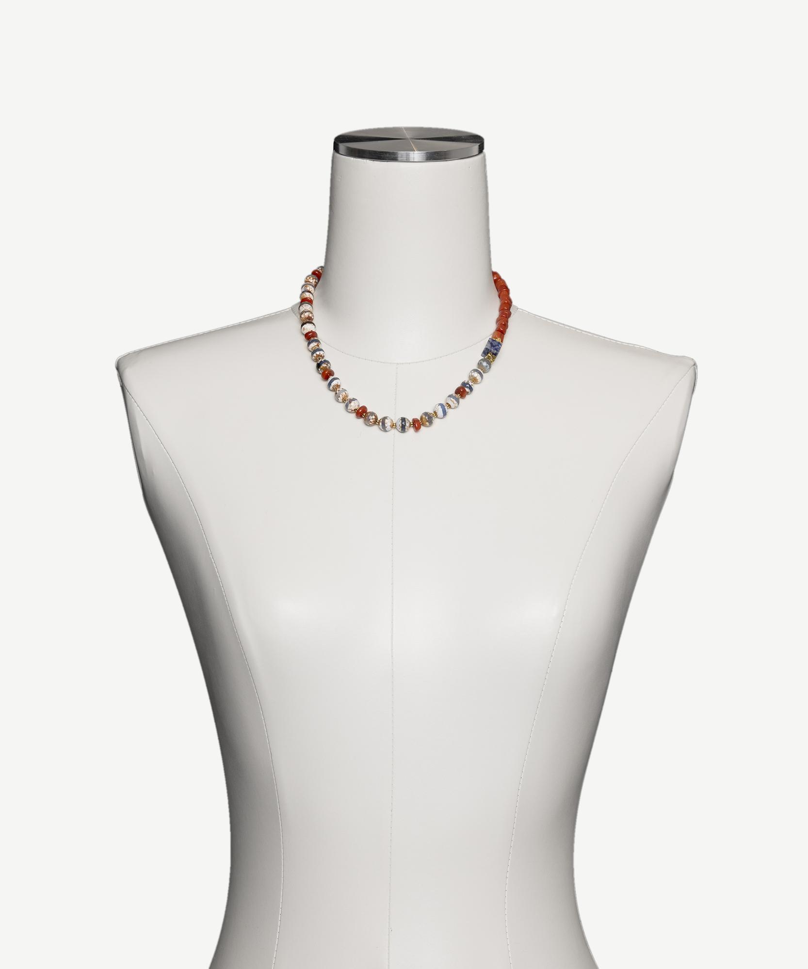 YARGICI Akik Ve Mercan Detaylı Kolye