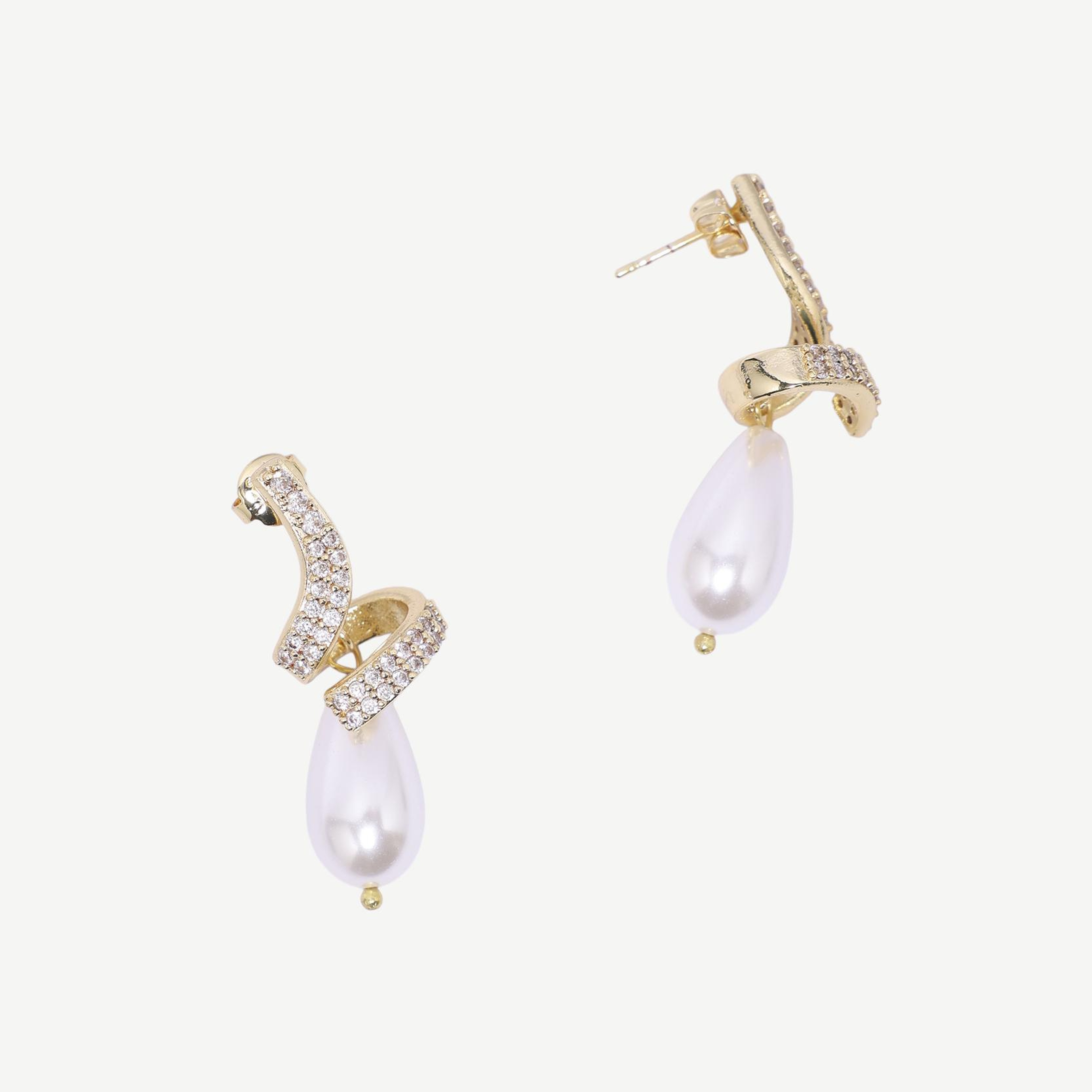 YARGICI Cam Taş Ve İnci Detaylı Küpe