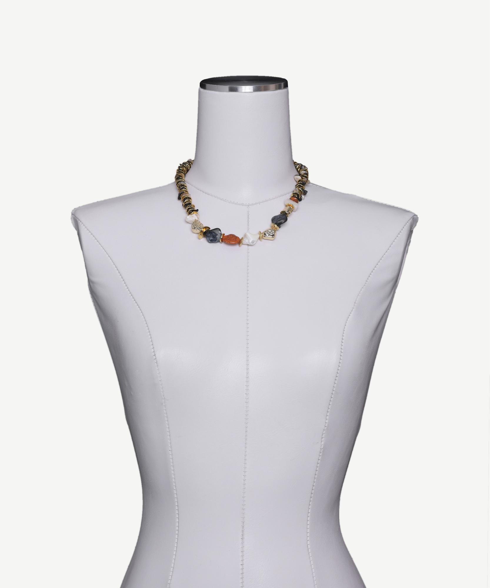 YARGICI Doğal Taş Ve Sedef Detaylı Kolye