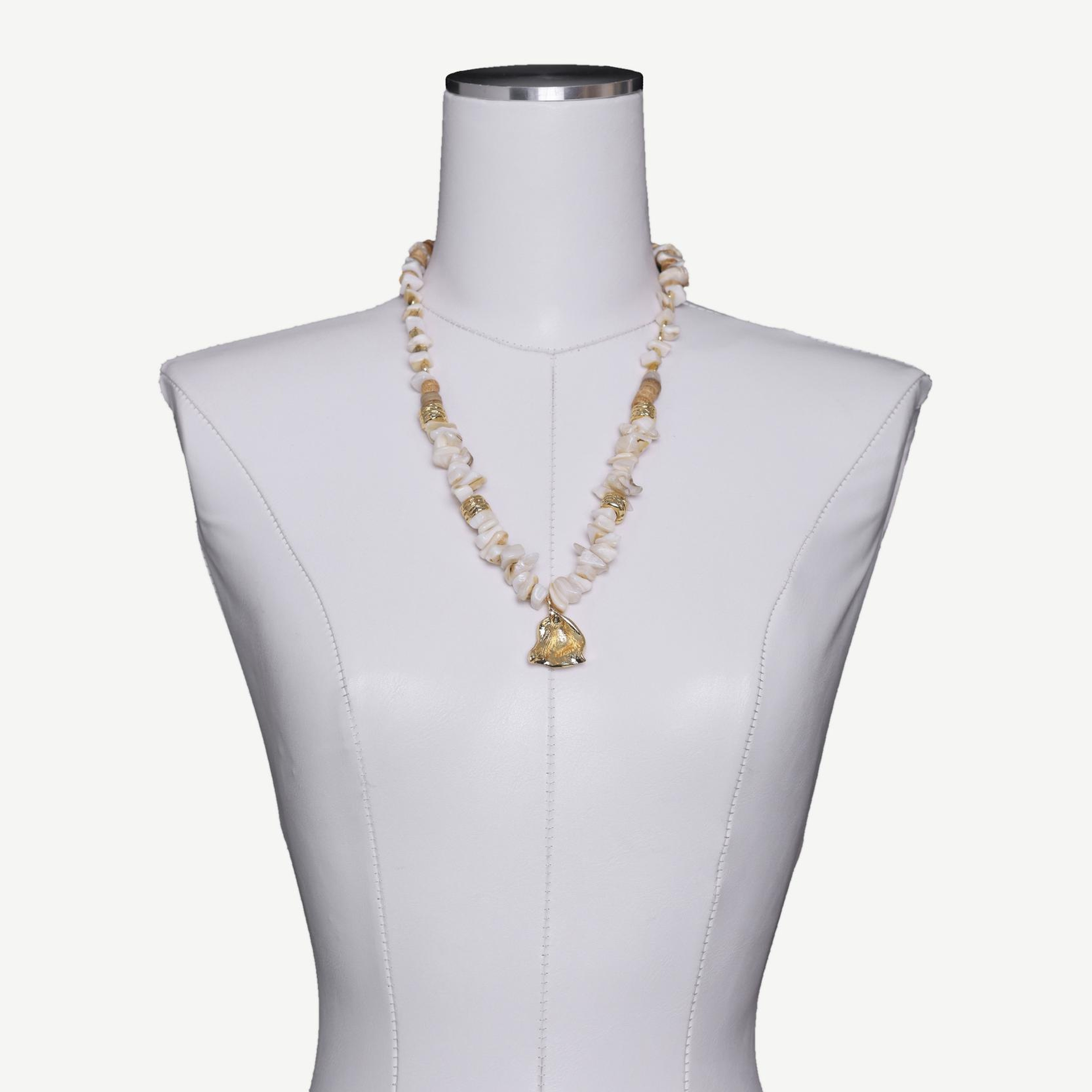 YARGICI Doğal Taş Ve Sedef Detaylı Kolye