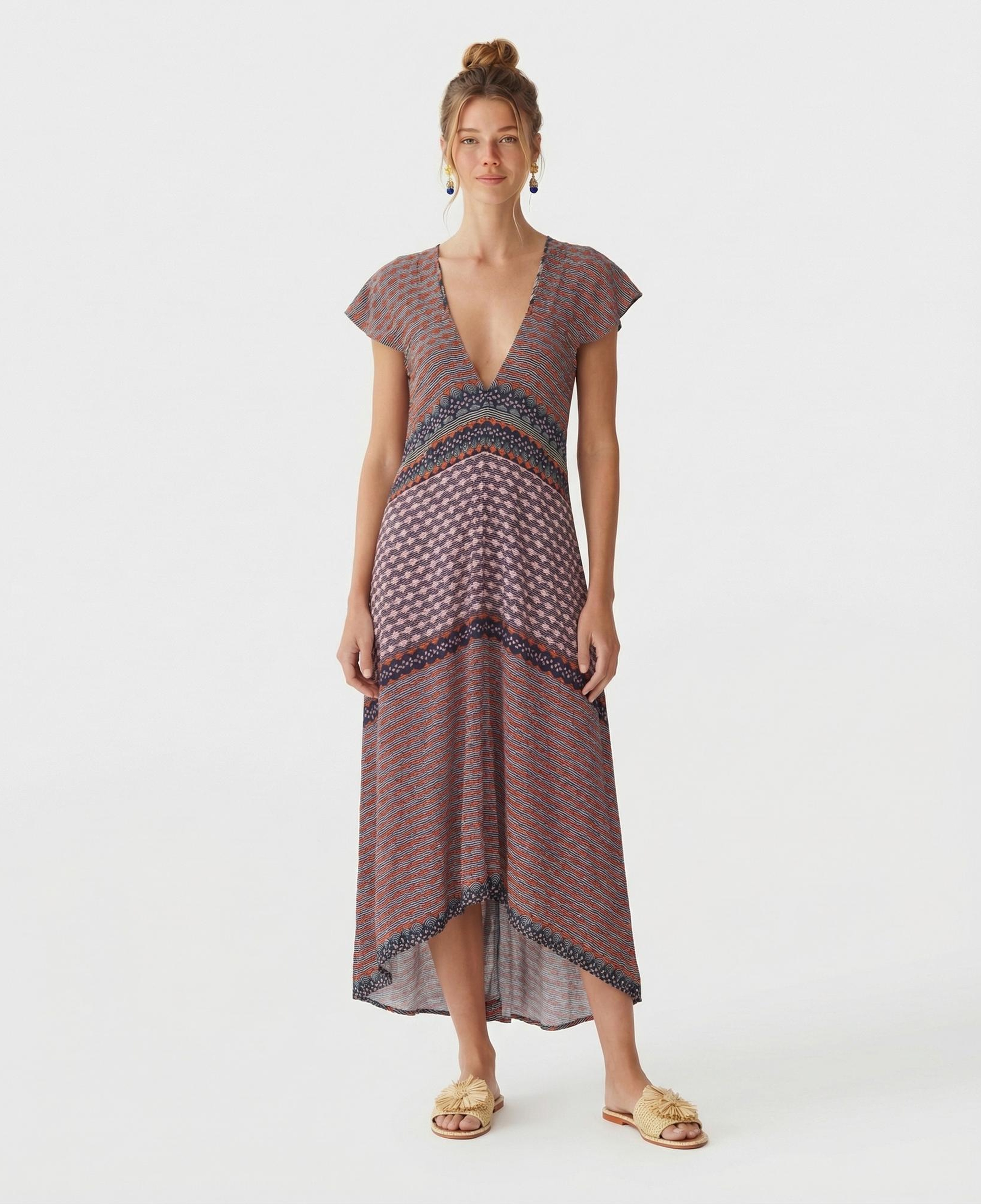 YARGICI Bol V Yaka Kolsuz Elbise