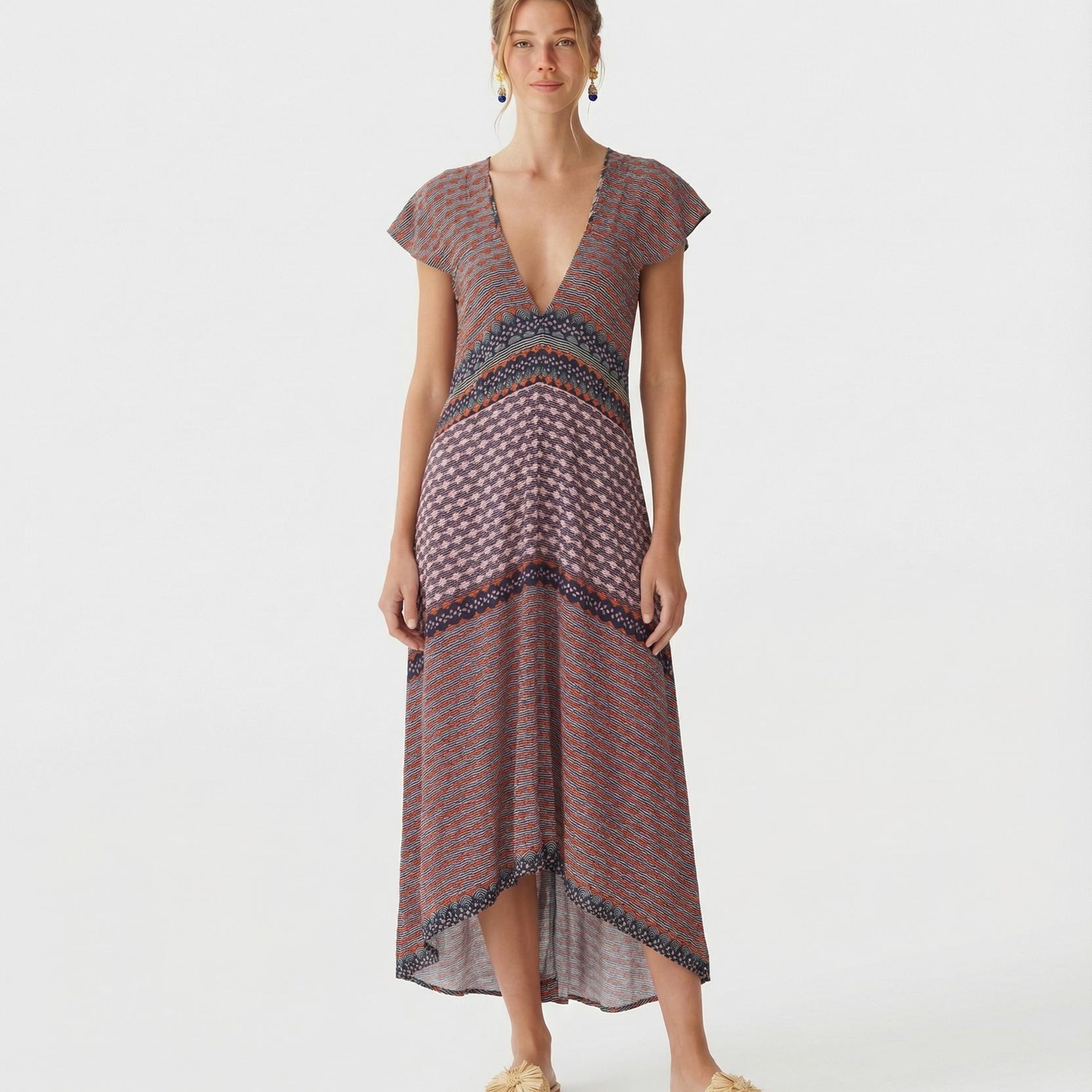 YARGICI Bol V Yaka Kolsuz Elbise