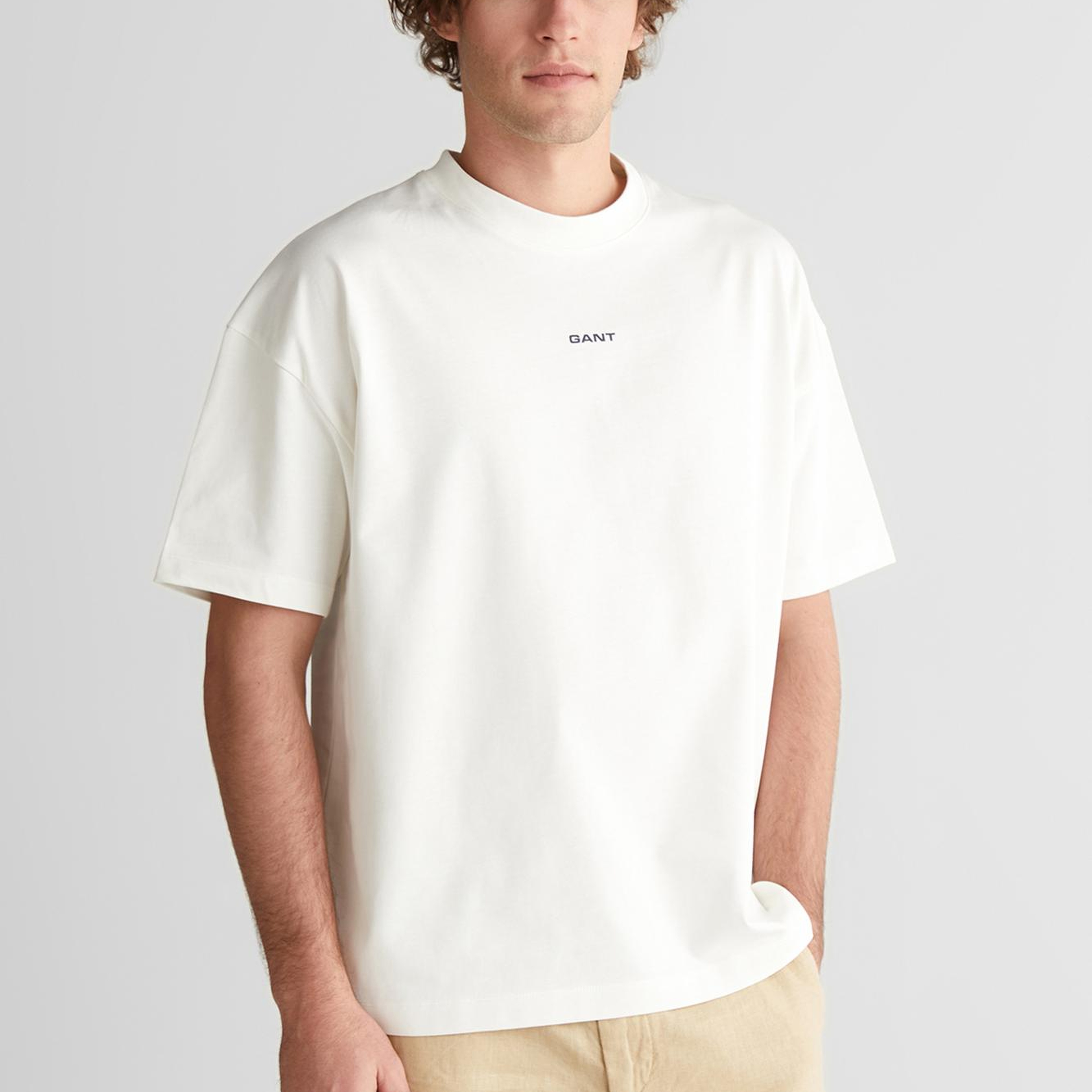 GANT Erkek Beyaz Baskılı Kısa Kollu T-Shirt