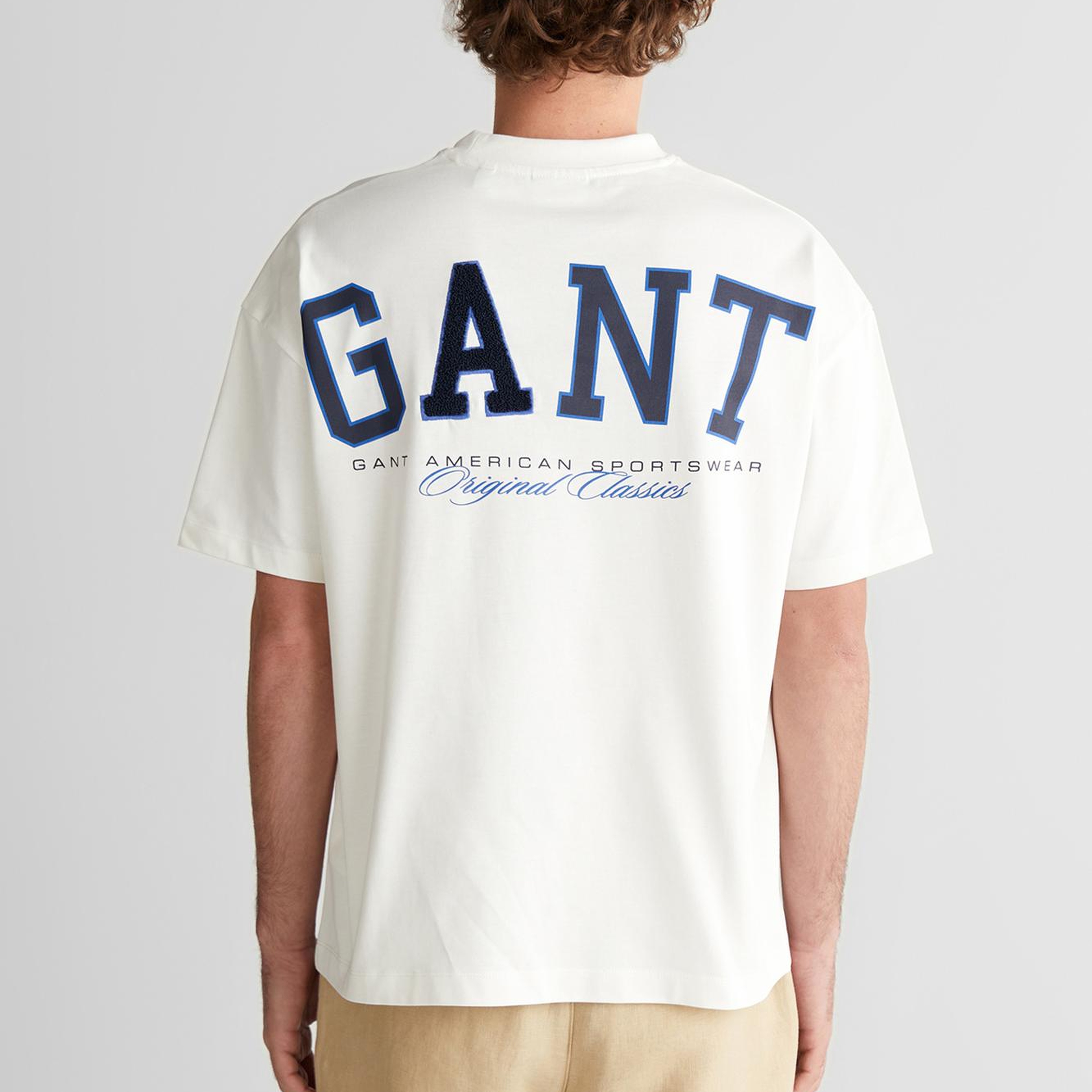 GANT Erkek Beyaz Baskılı Kısa Kollu T-Shirt