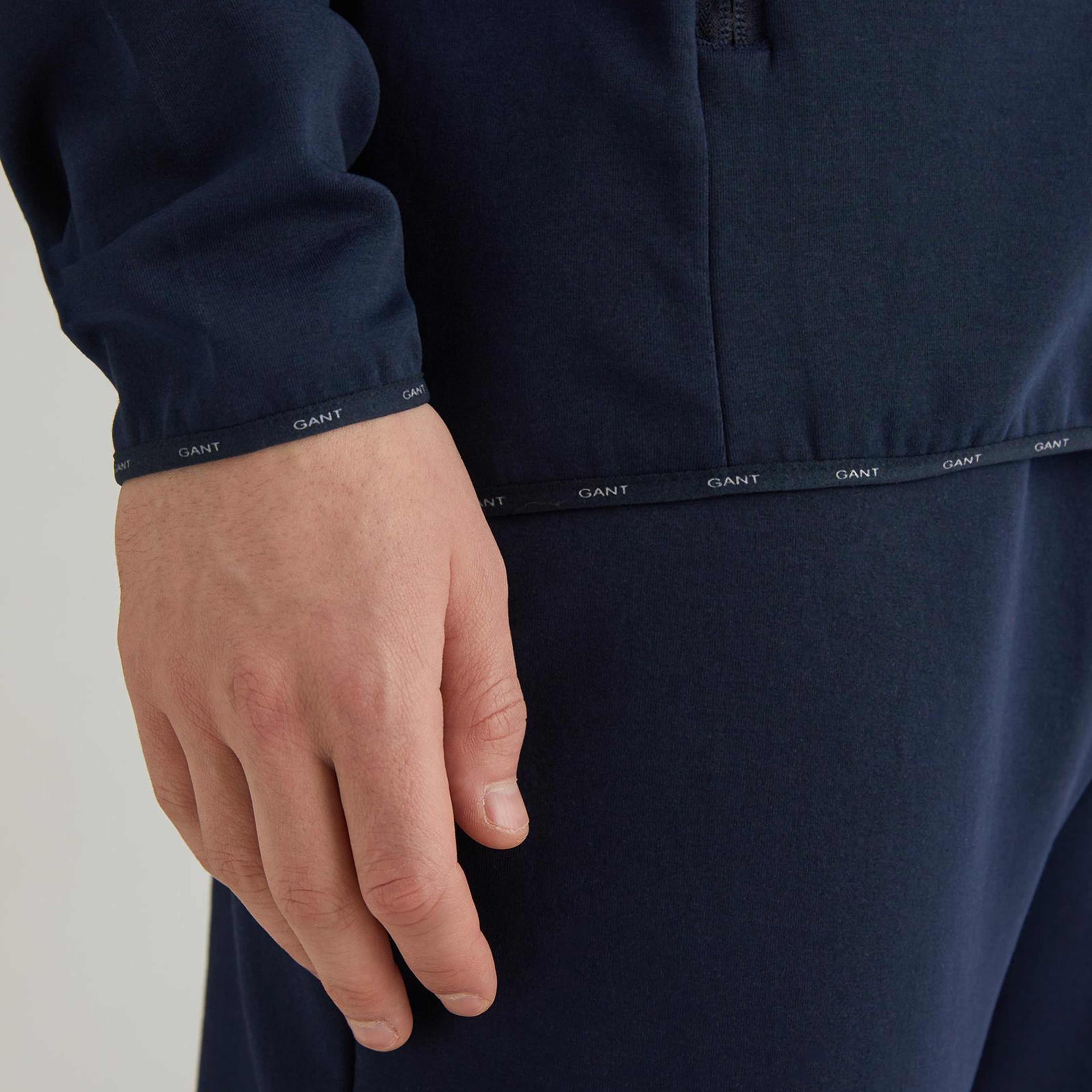 GANT Erkek Lacivert Regular Fit Fermuarlı Logolu Sweatshirt