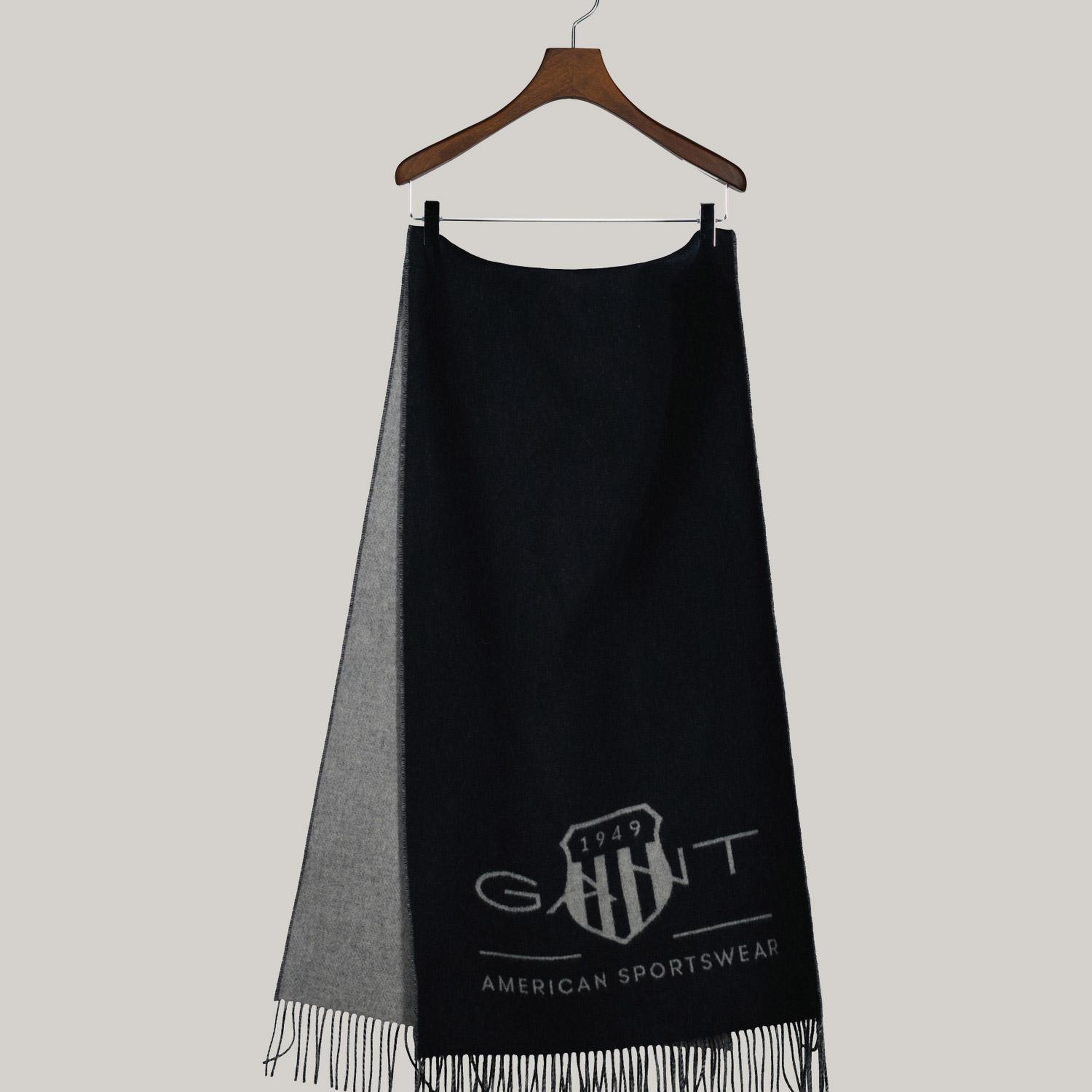 GANT Unisex Siyah Logolu Atkı