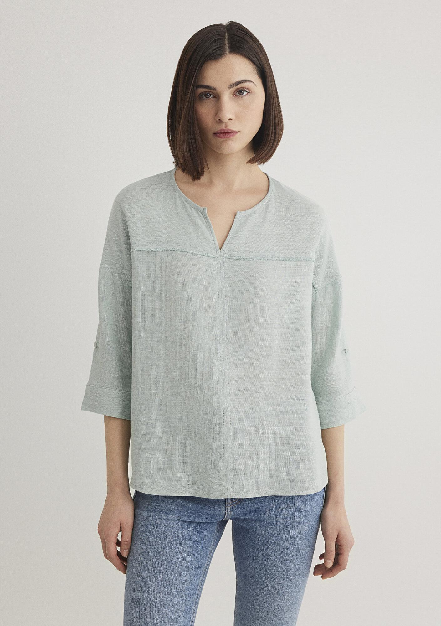 Mavi V Yaka Yeşil Bluz 121357-70808