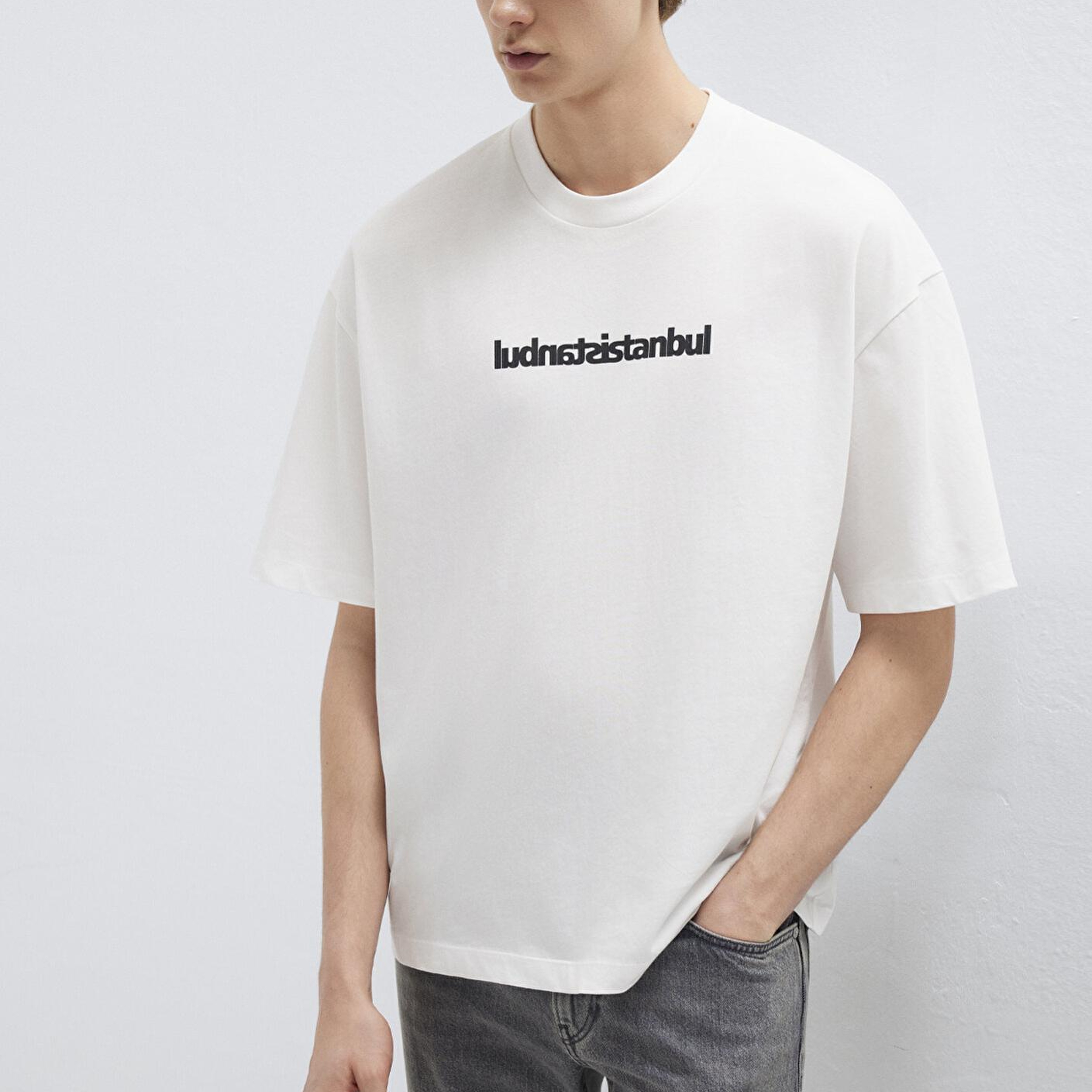 Mavi İstanbul Baskılı Ekru Tişört Oversize / Geniş Kesim 0613591-70057