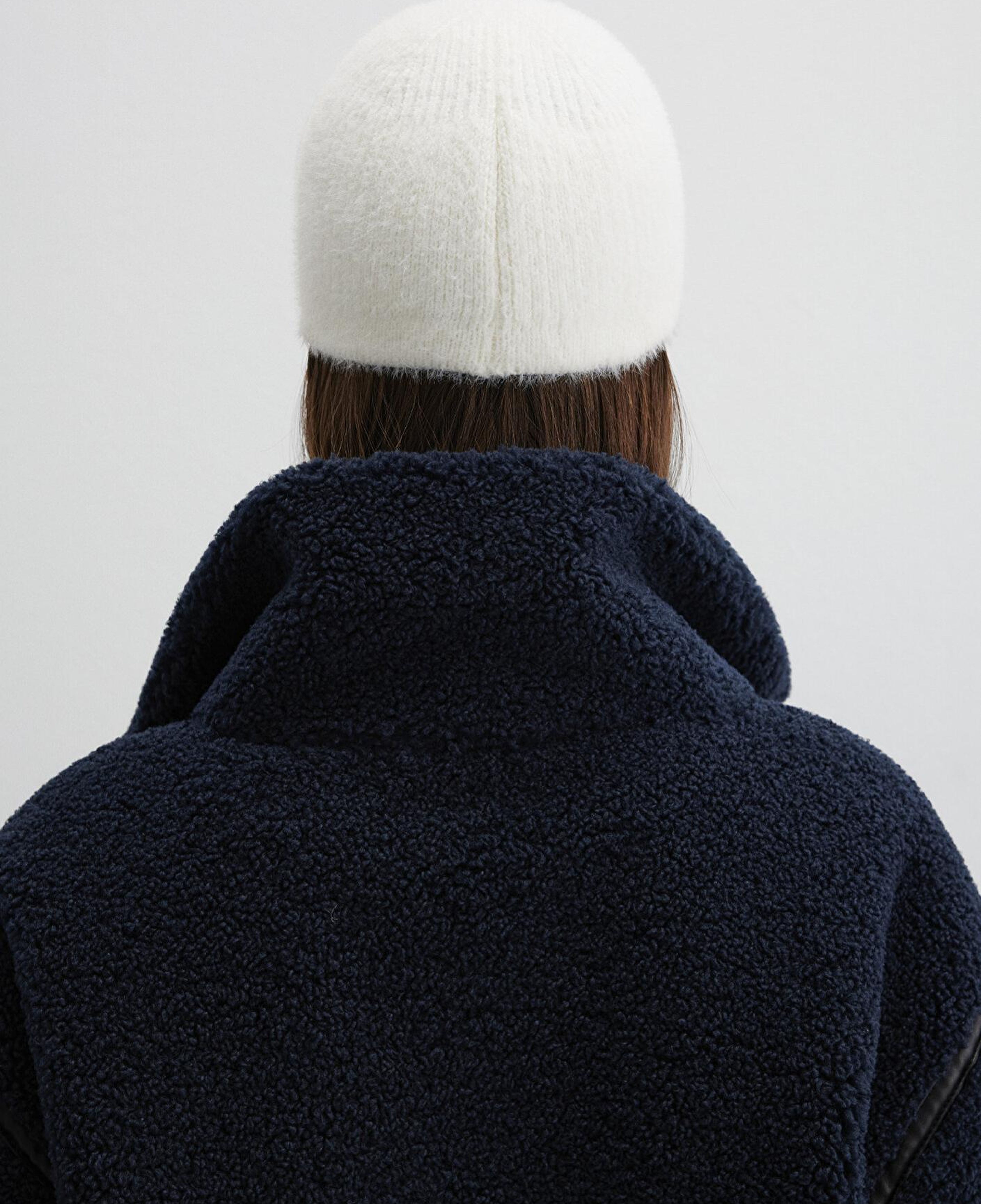 Mavi Peluş Ekru Şapka 1914003-70048