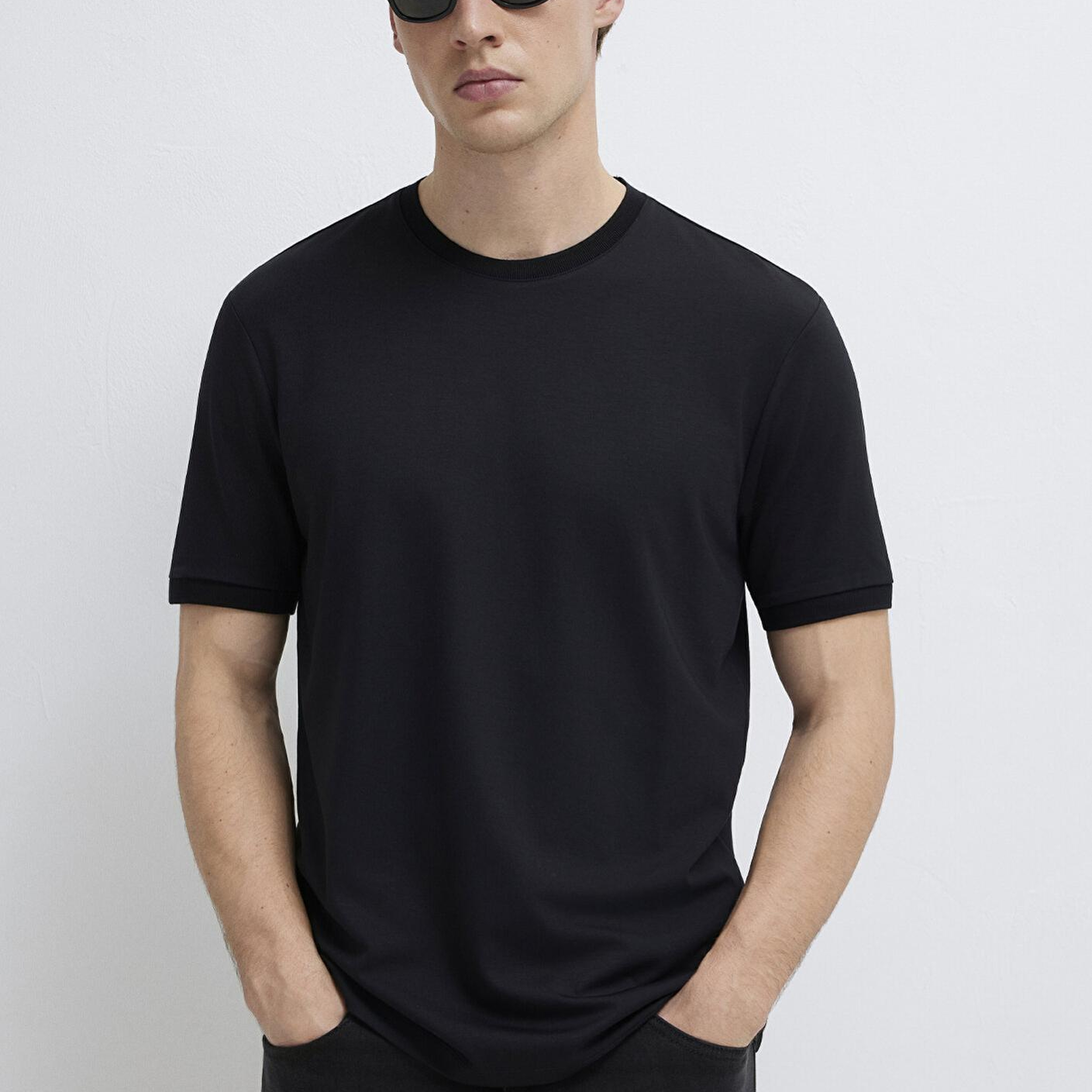 Mavi Soft-Premium Siyah Tişört Regular Fit / Normal Kesim 0613470-900