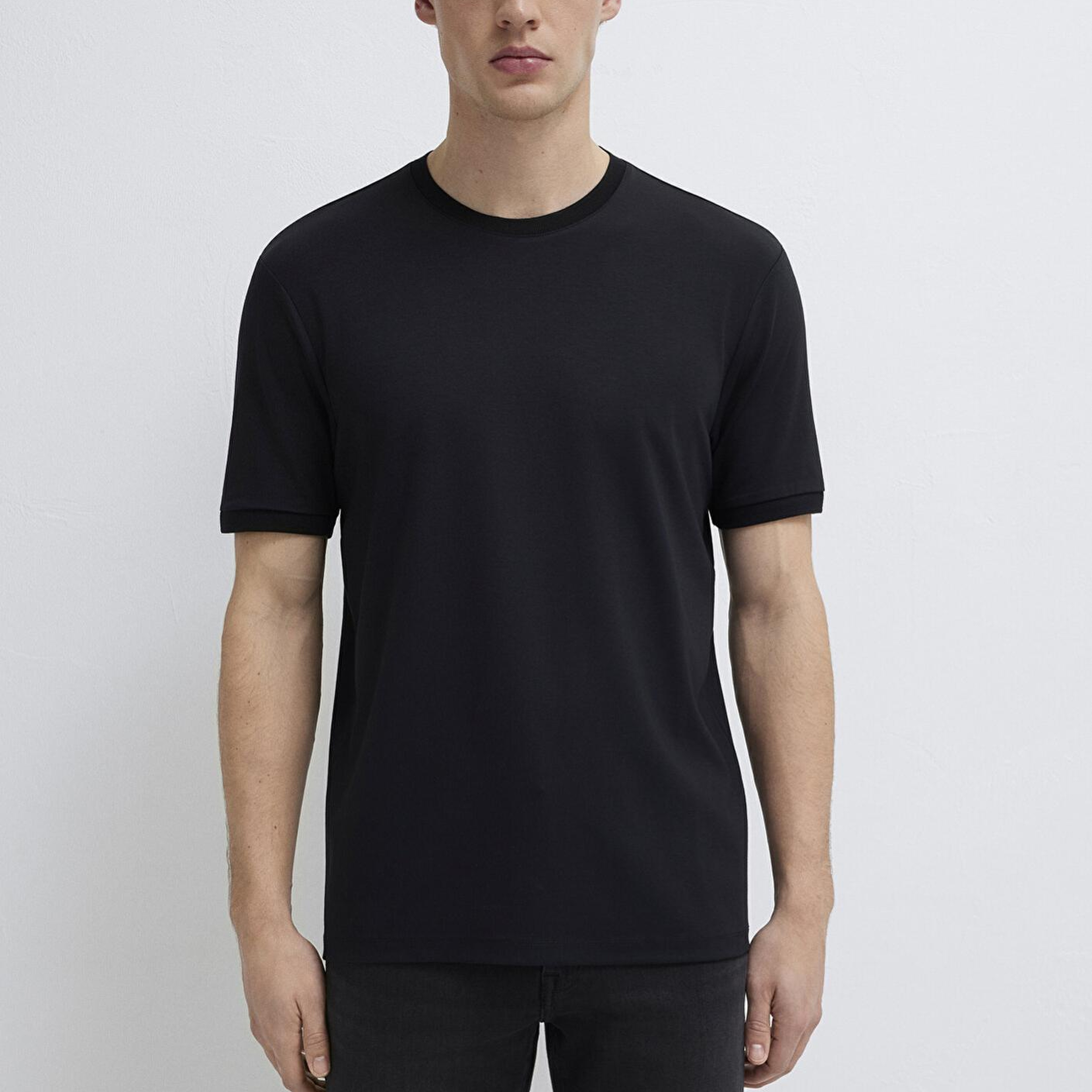 Mavi Soft-Premium Siyah Tişört Regular Fit / Normal Kesim 0613470-900