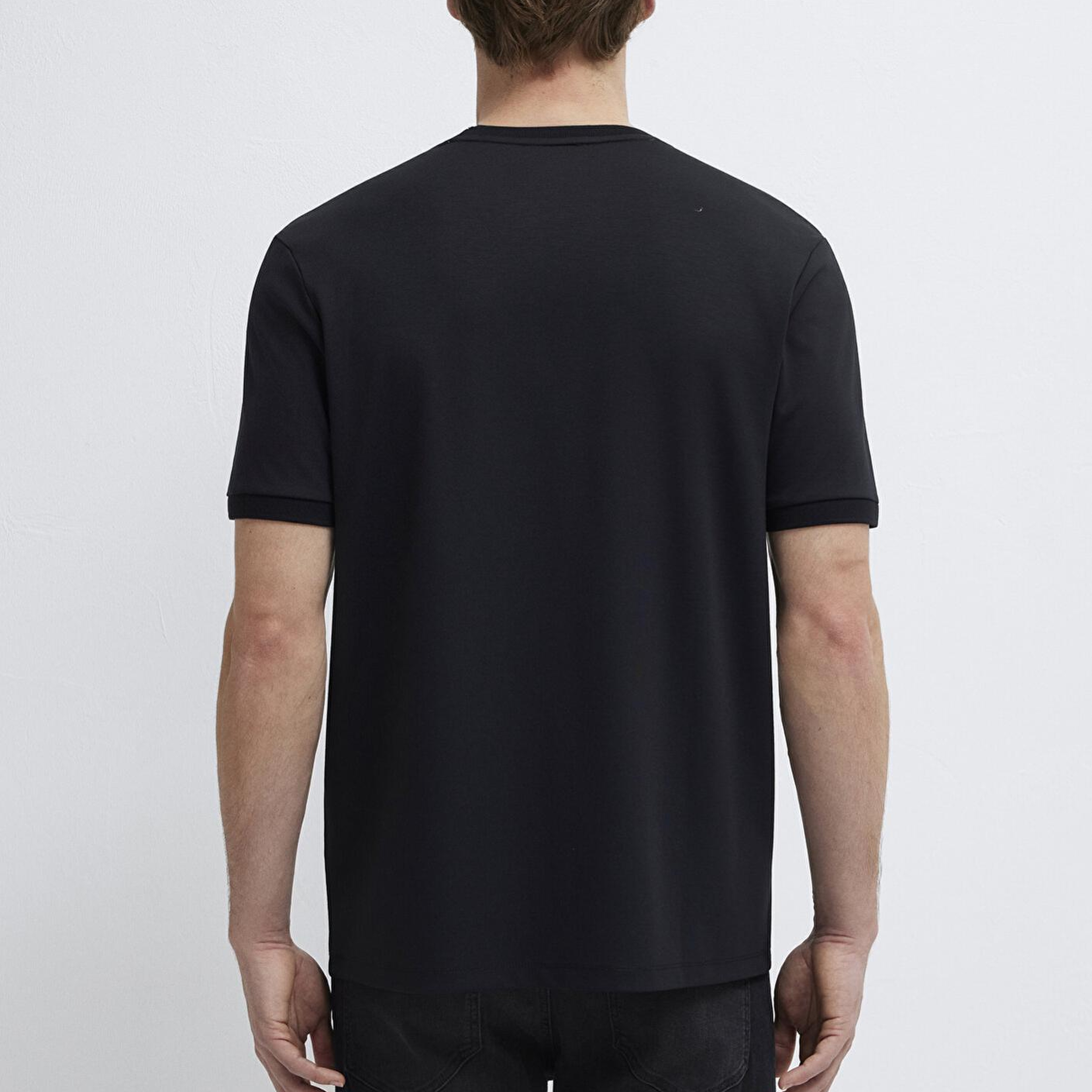 Mavi Soft-Premium Siyah Tişört Regular Fit / Normal Kesim 0613470-900