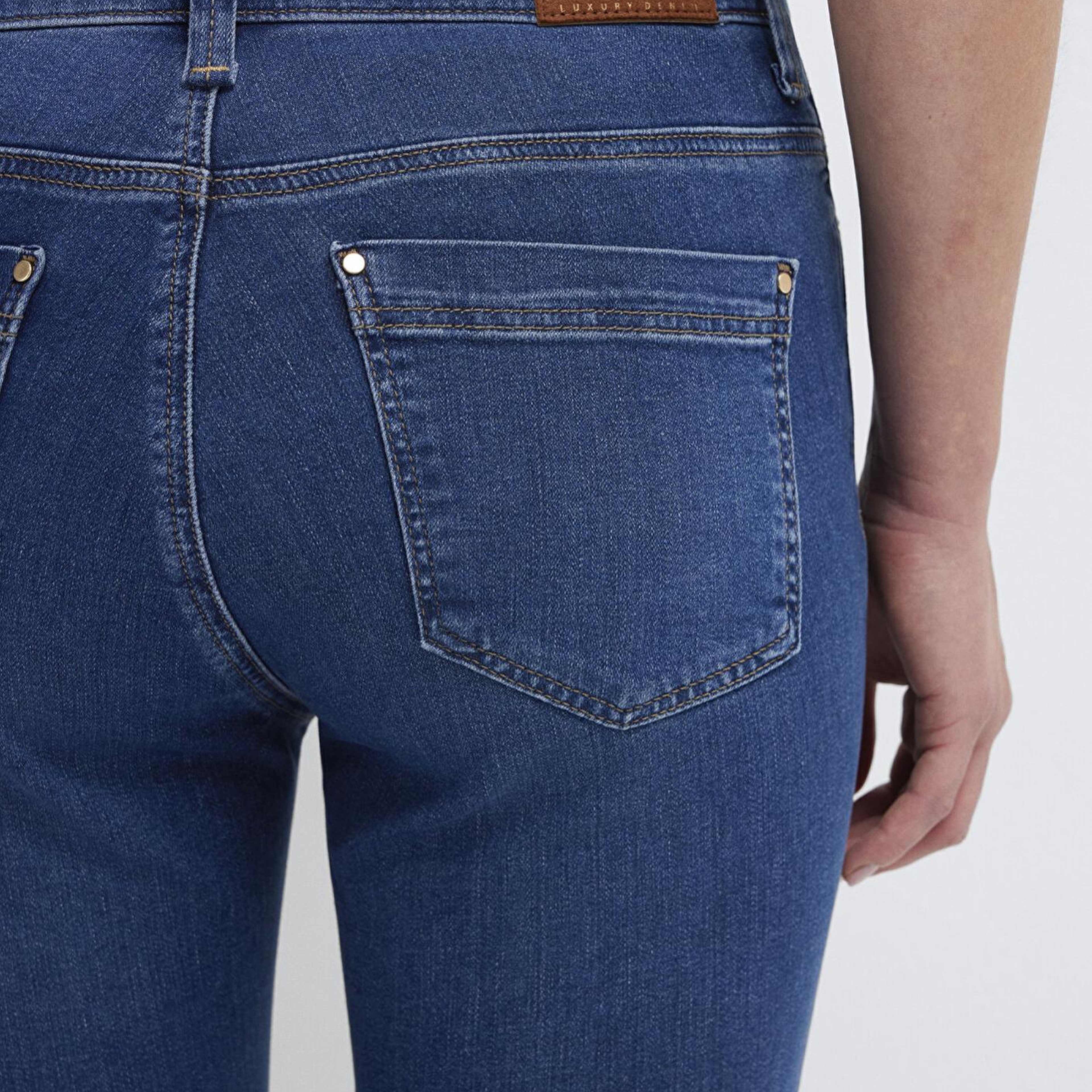 Mavi Sydney Gold Premium Vintage Koyu Mavi Jean Pantolon 10811A1337