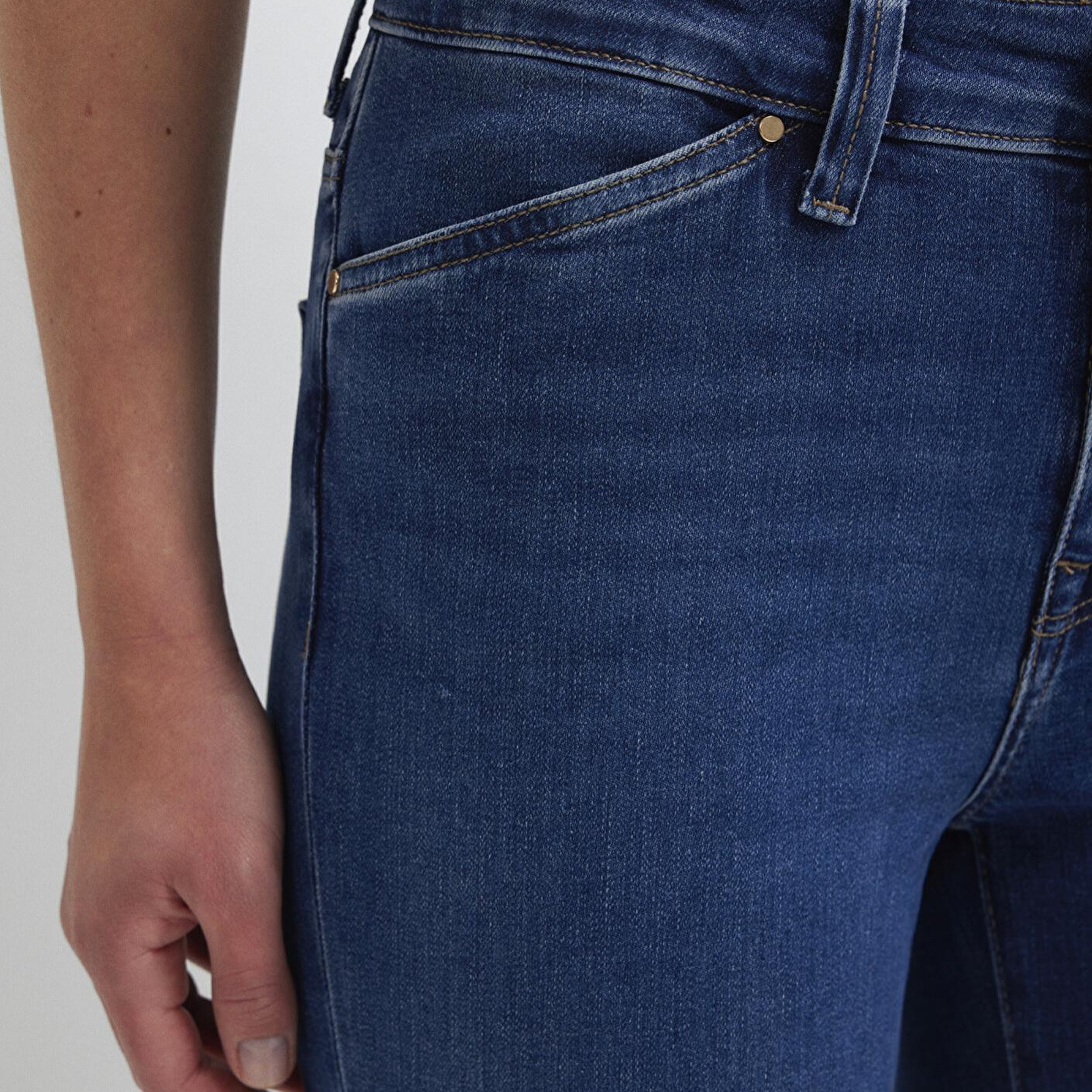 Mavi Sydney Gold Premium Vintage Koyu Mavi Jean Pantolon 10811A1337