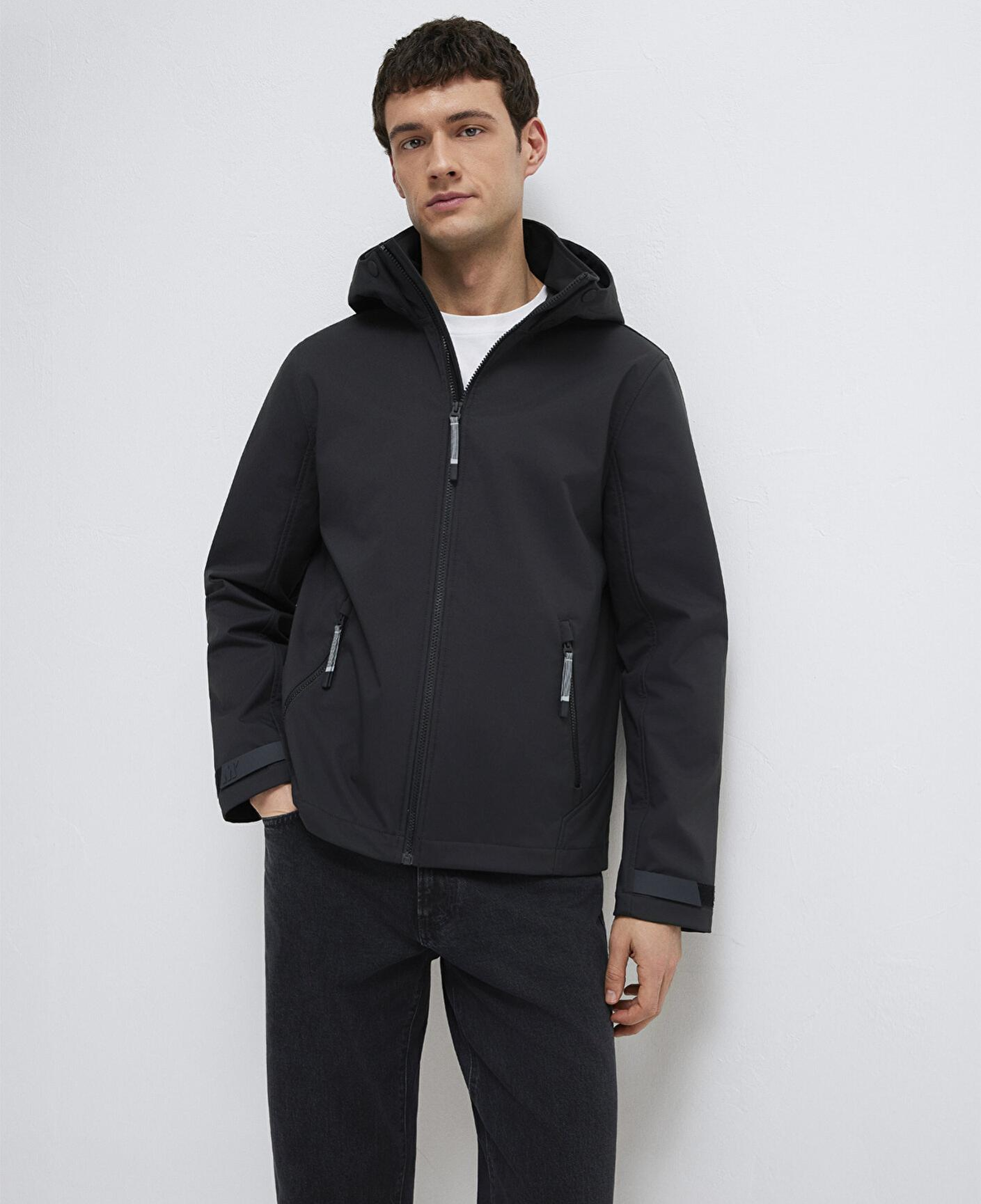 Mavi Kapüşonlu Siyah Ceket Regular Fit / Normal Kesim 0110763-71379