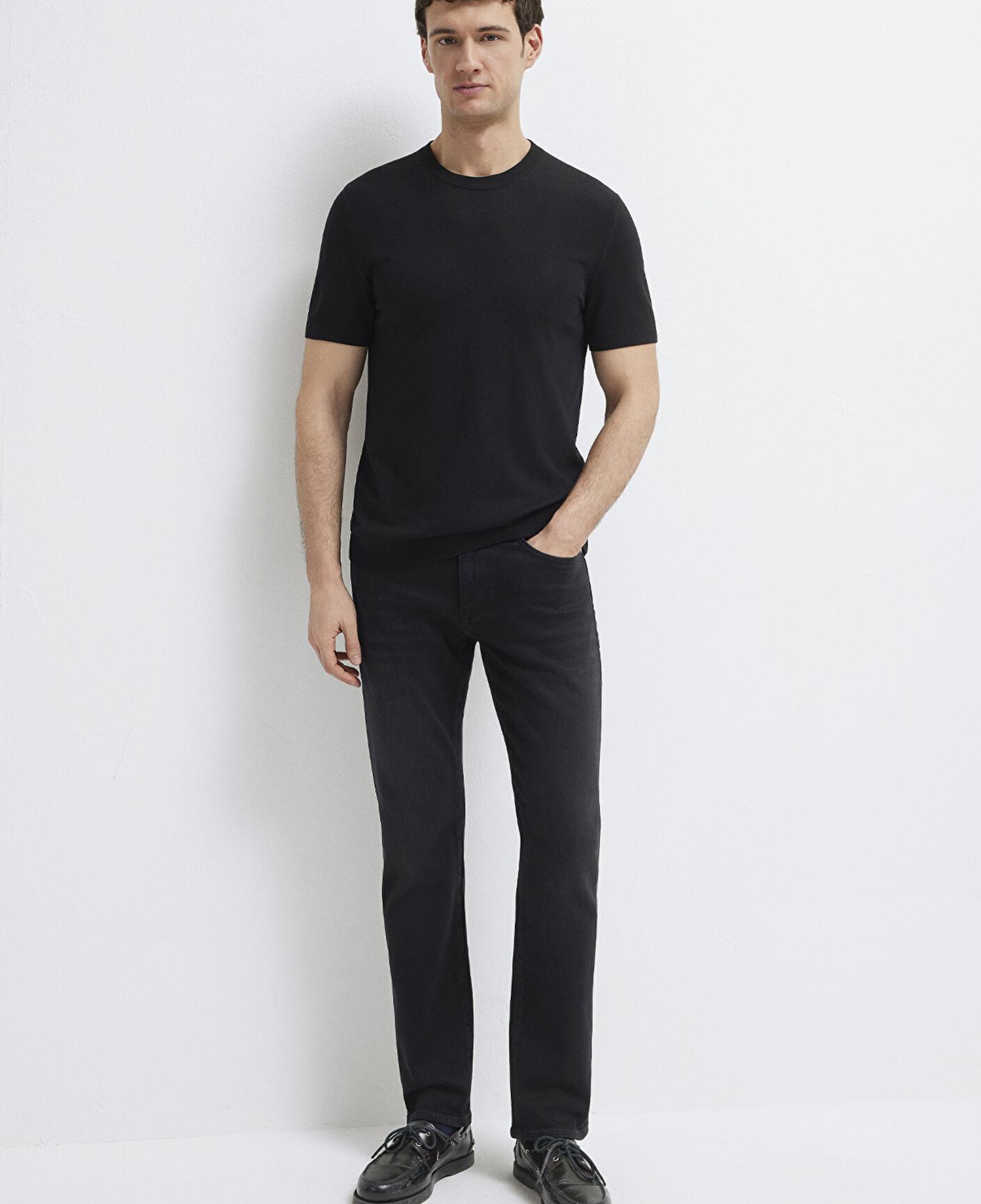 Mavi Kısa Kollu Siyah Triko Tişört Fitted / Vücuda Oturan Kesim 0710250-900