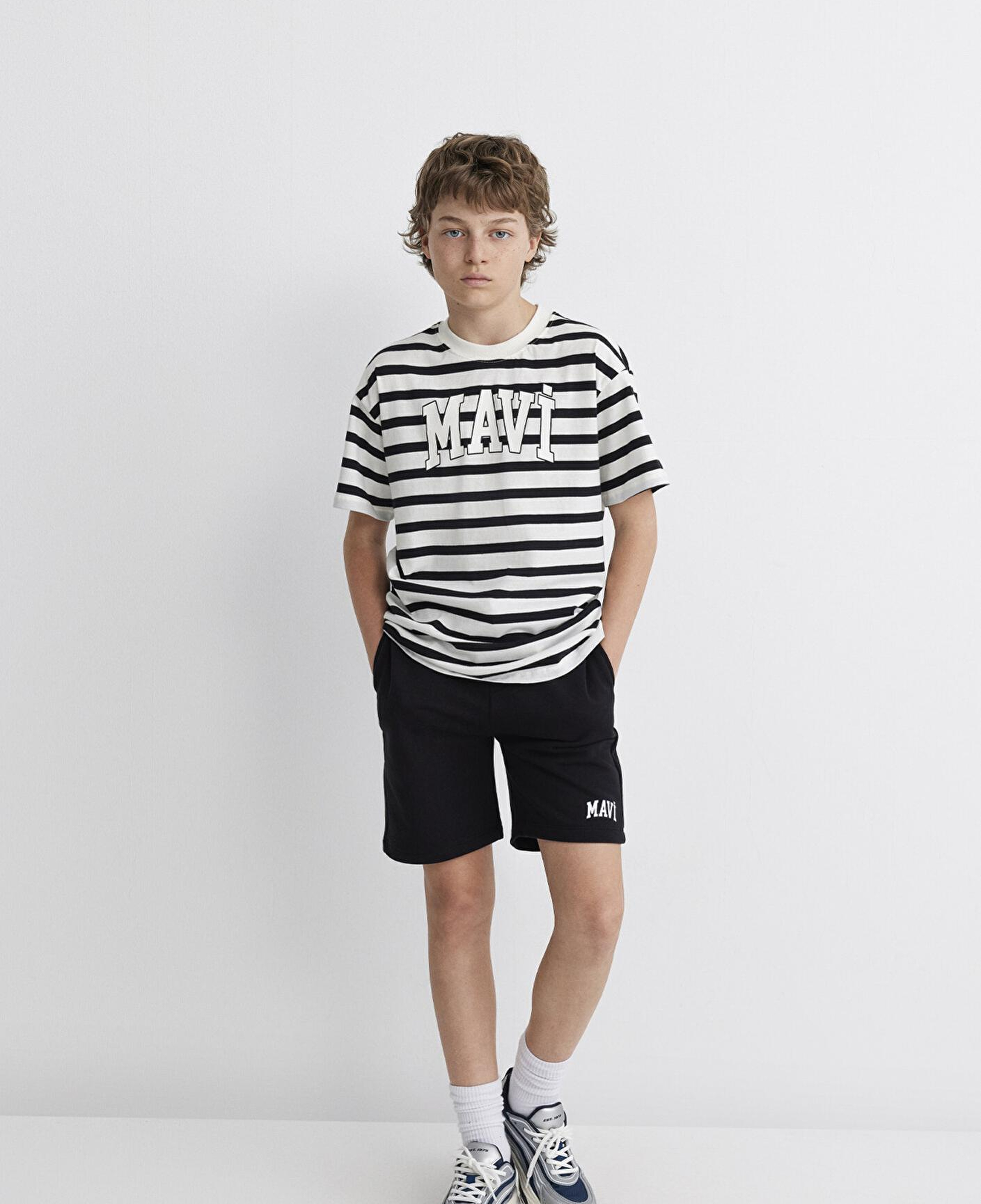 Mavi Mavi Logo Baskılı Siyah Şort 6410003-900