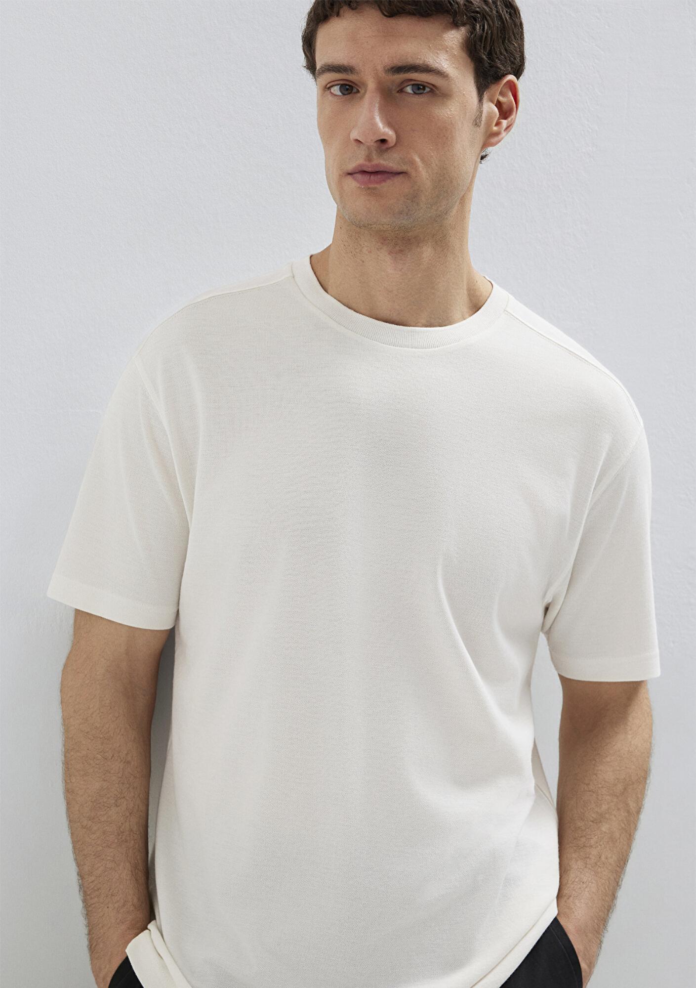 Mavi Soft-Premium Ekru (TENCEL™) Liyosel Karışımlı Tişört Loose Fit / Bol Rahat Kesim 0613468-70057