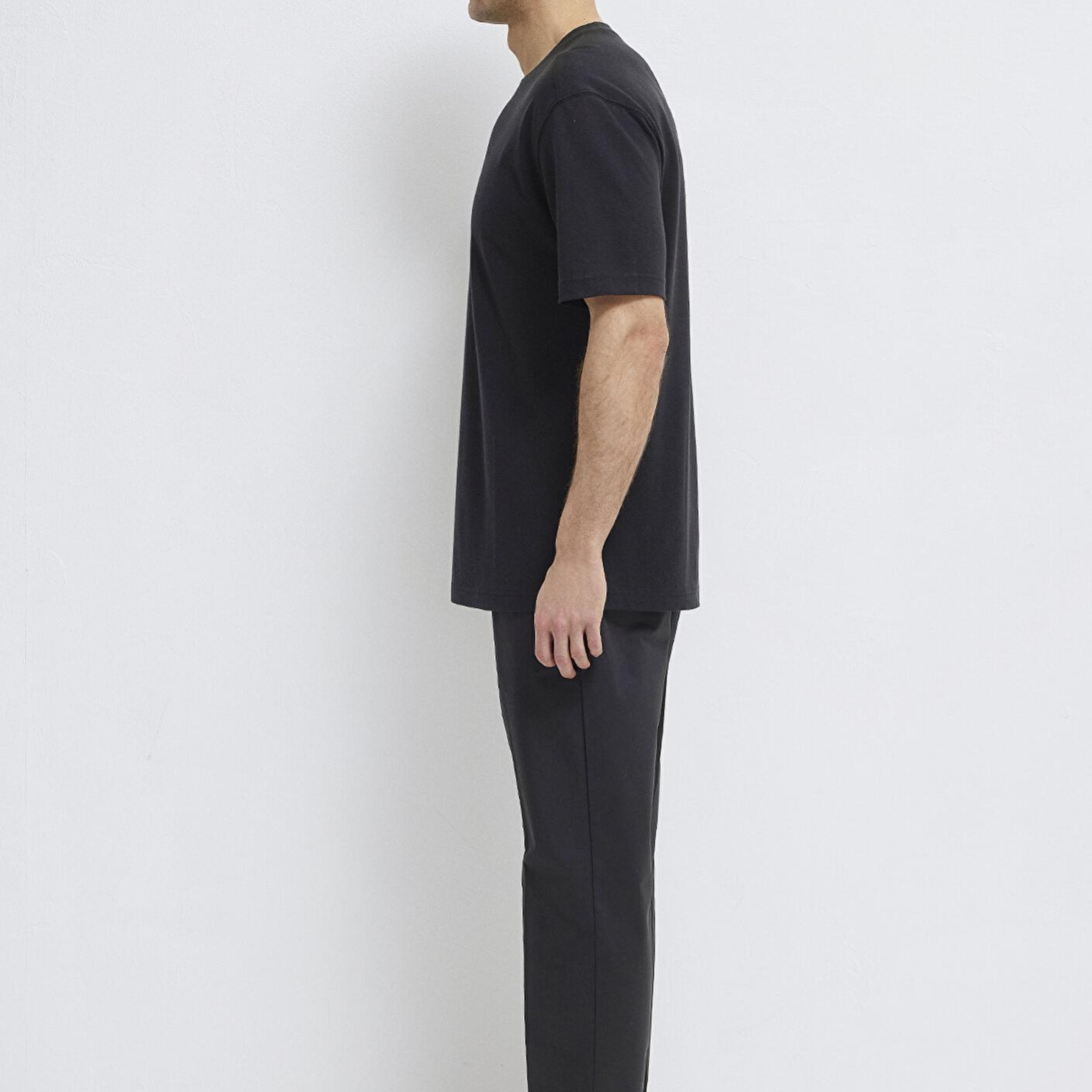 Mavi Soft-Premium Siyah (TENCEL™) Liyosel Karışımlı Tişört Loose Fit / Bol Rahat Kesim 0613468-900