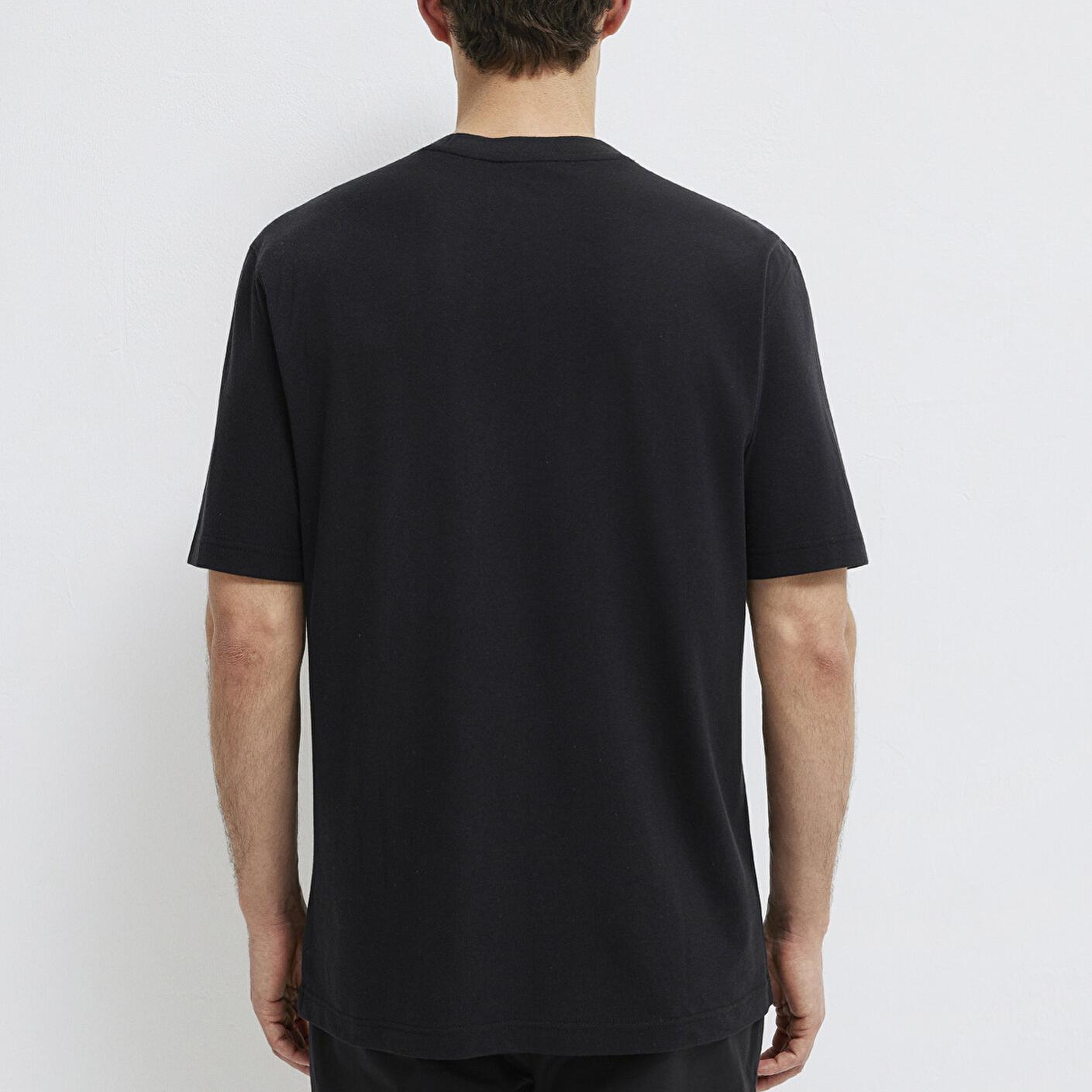 Mavi Soft-Premium Siyah (TENCEL™) Liyosel Karışımlı Tişört Loose Fit / Bol Rahat Kesim 0613468-900