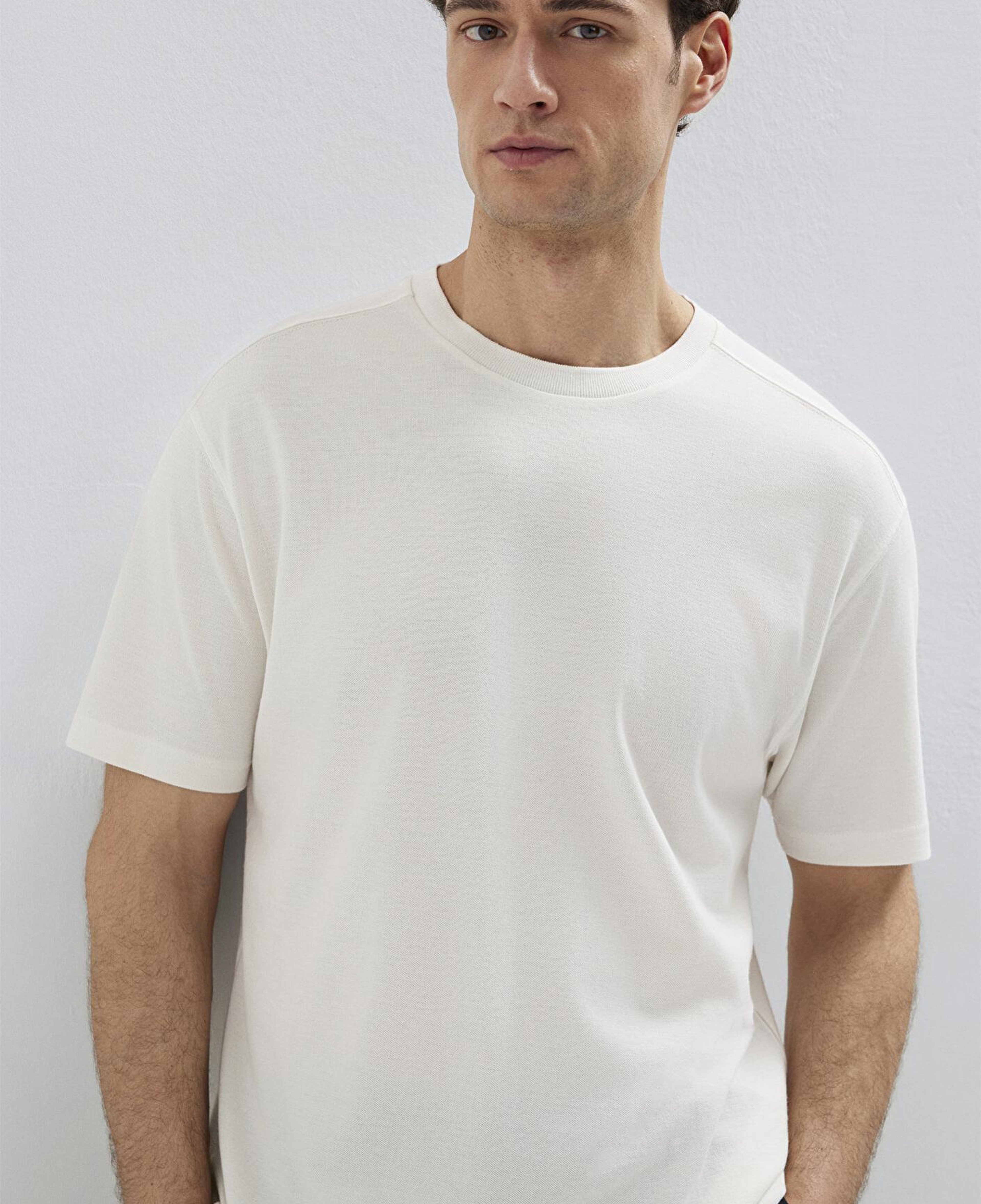 Mavi Soft-Premium Ekru (TENCEL™) Liyosel Karışımlı Tişört Loose Fit / Bol Rahat Kesim 0613468-70057