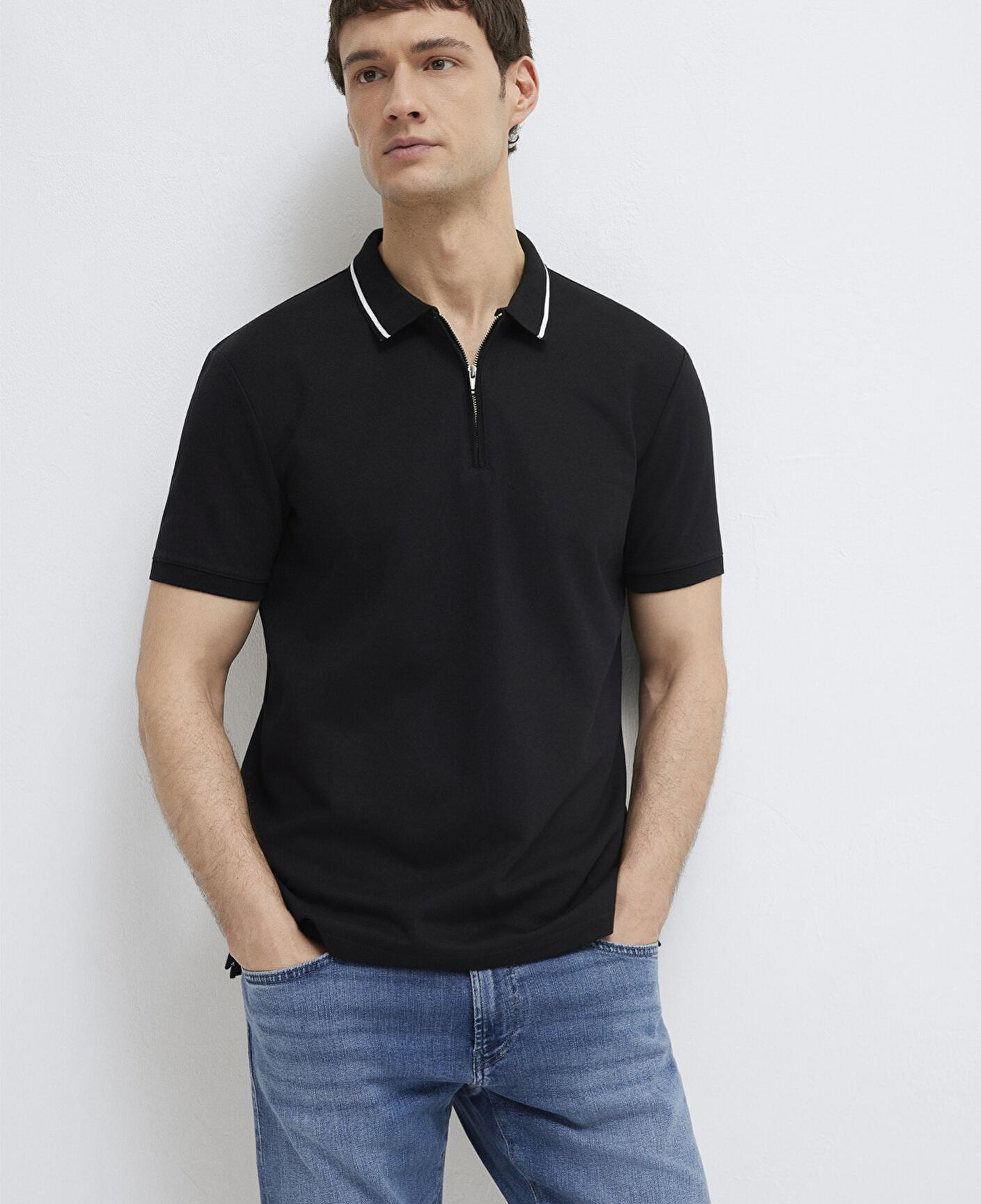 Mavi Soft-Premium Siyah Polo Tişört Regular Fit / Normal Kesim 0612880-900