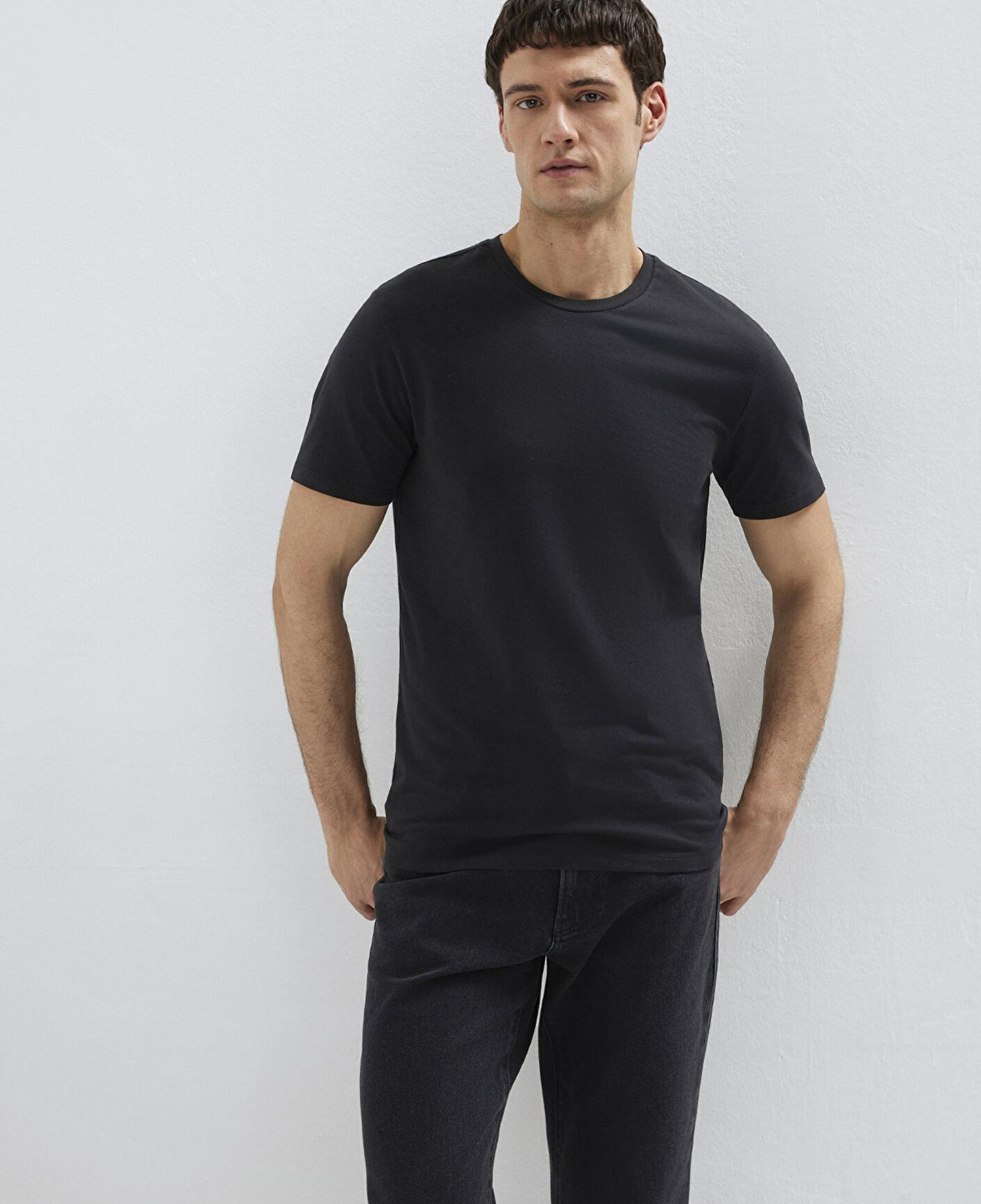 Mavi Stretch Siyah Basic Tişört Fitted / Vücuda Oturan Kesim 061747-900