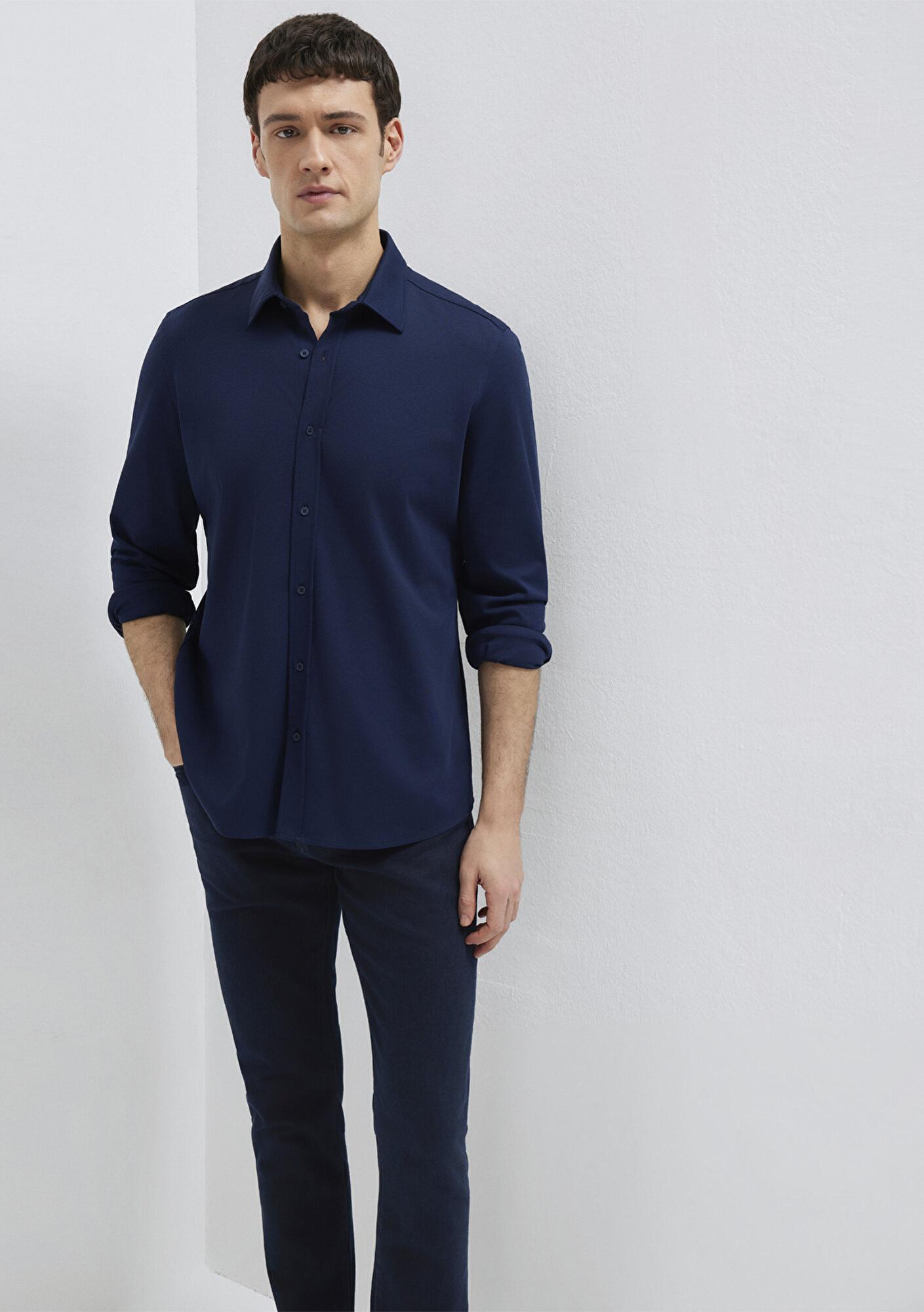 Mavi Hafif ve Esnek Lacivert Travel Gömlek Regular Fit / Normal Kesim 0212058-70497