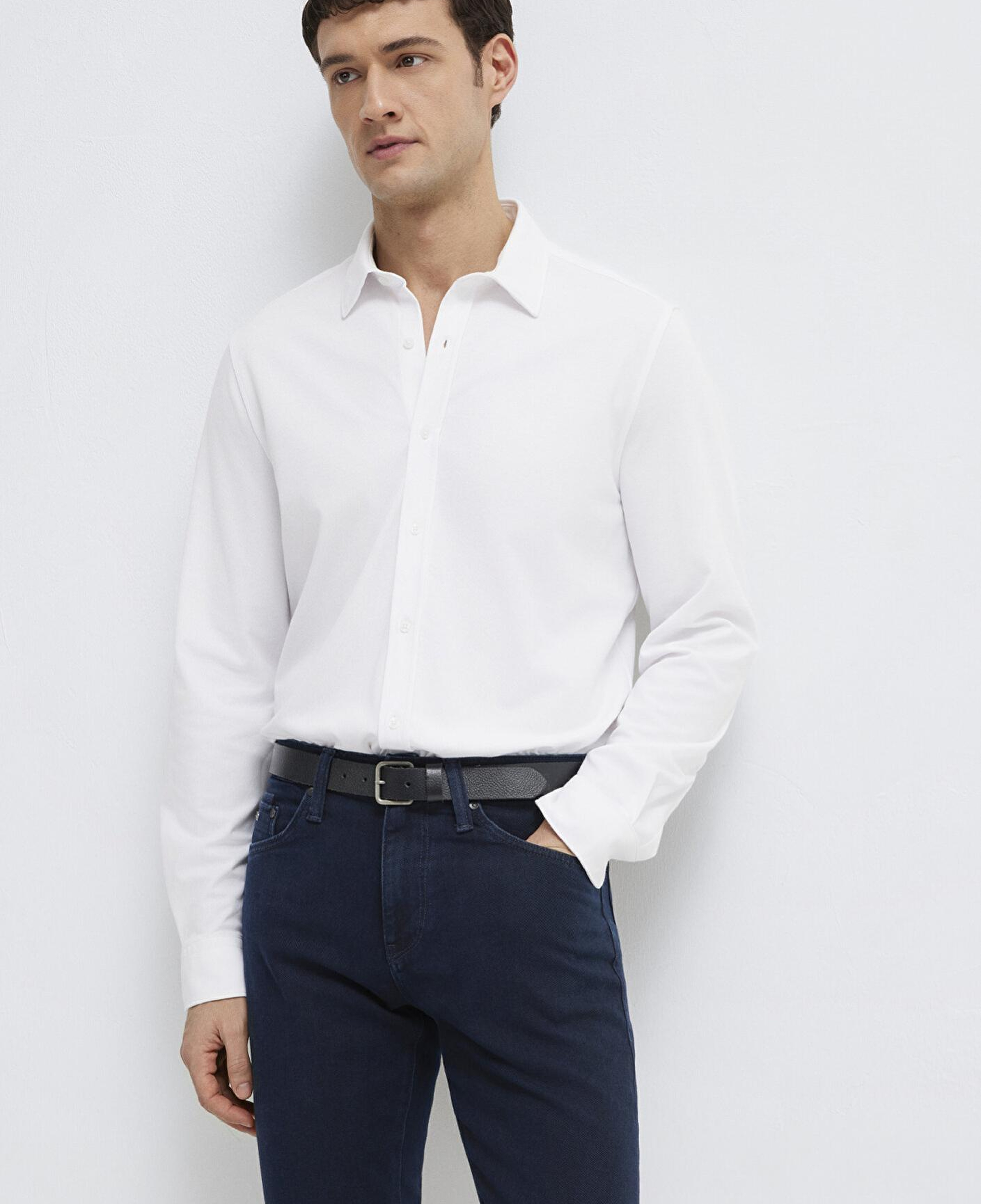 Mavi Hafif ve Esnek Beyaz Travel Gömlek Regular Fit / Normal Kesim 0212058-620