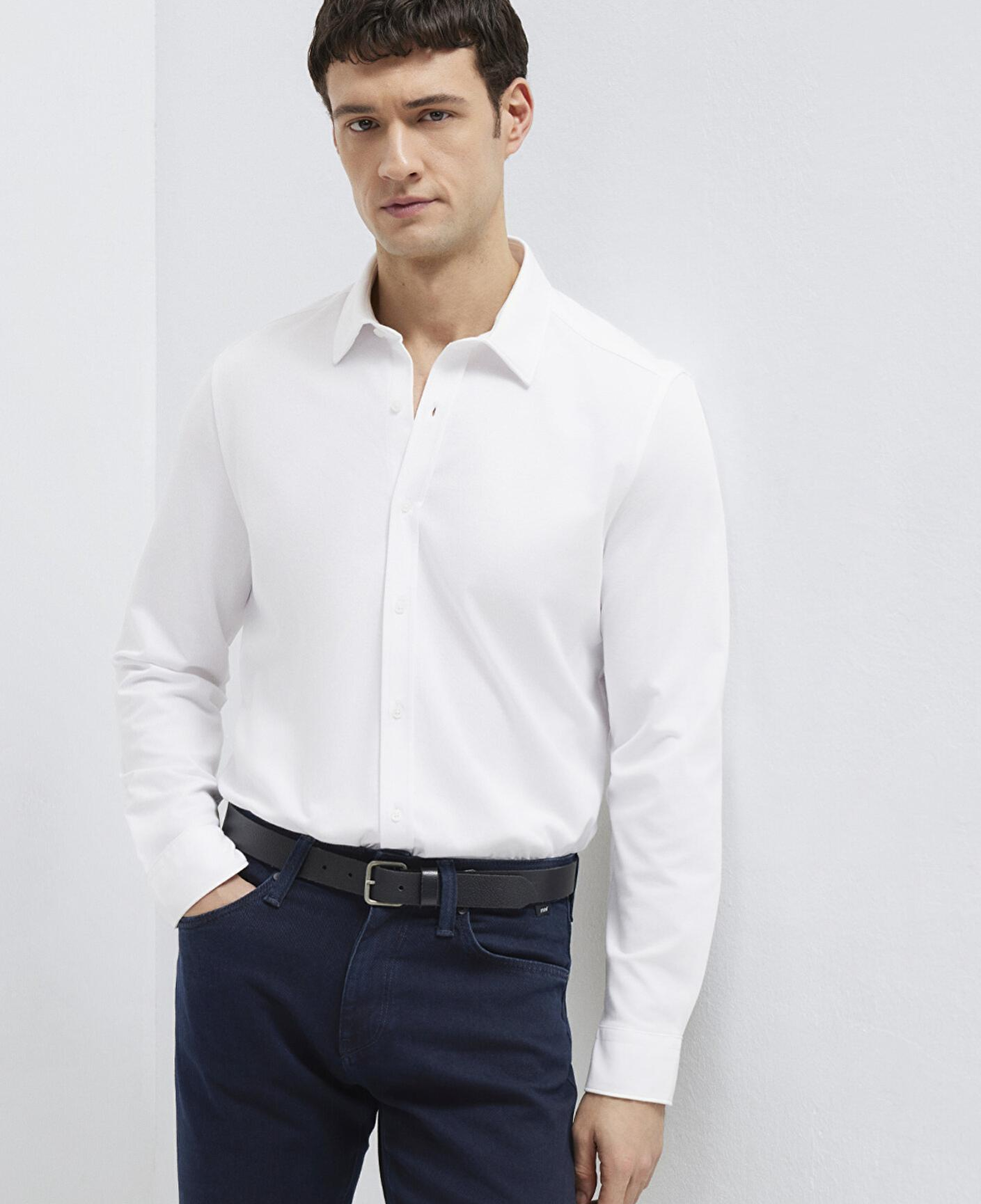 Mavi Hafif ve Esnek Beyaz Travel Gömlek Regular Fit / Normal Kesim 0212058-620