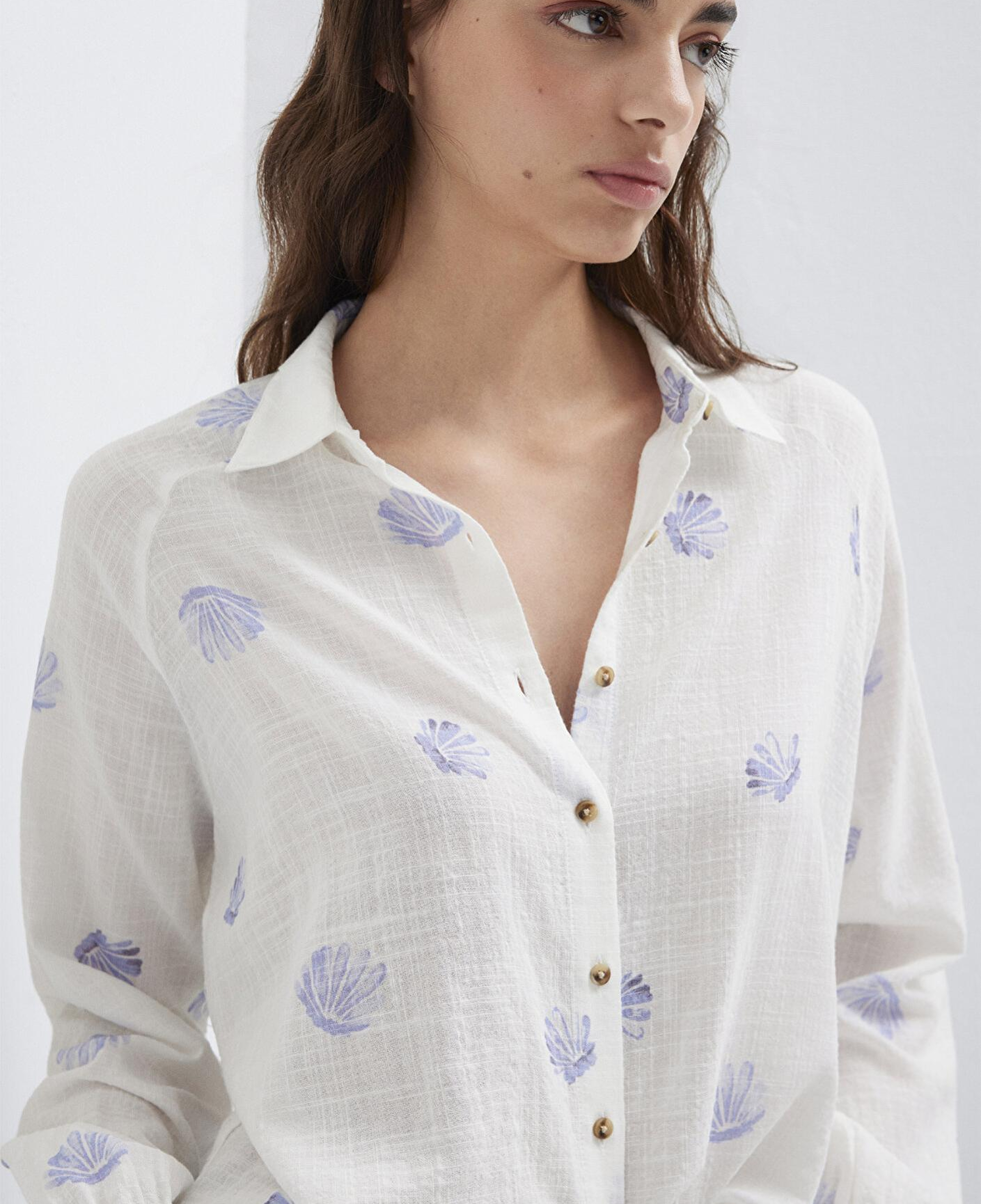 Mavi Deniz Kabuğu Baskılı Ekru Gömlek Loose Fit / Bol Rahat Kesim 122514-91497