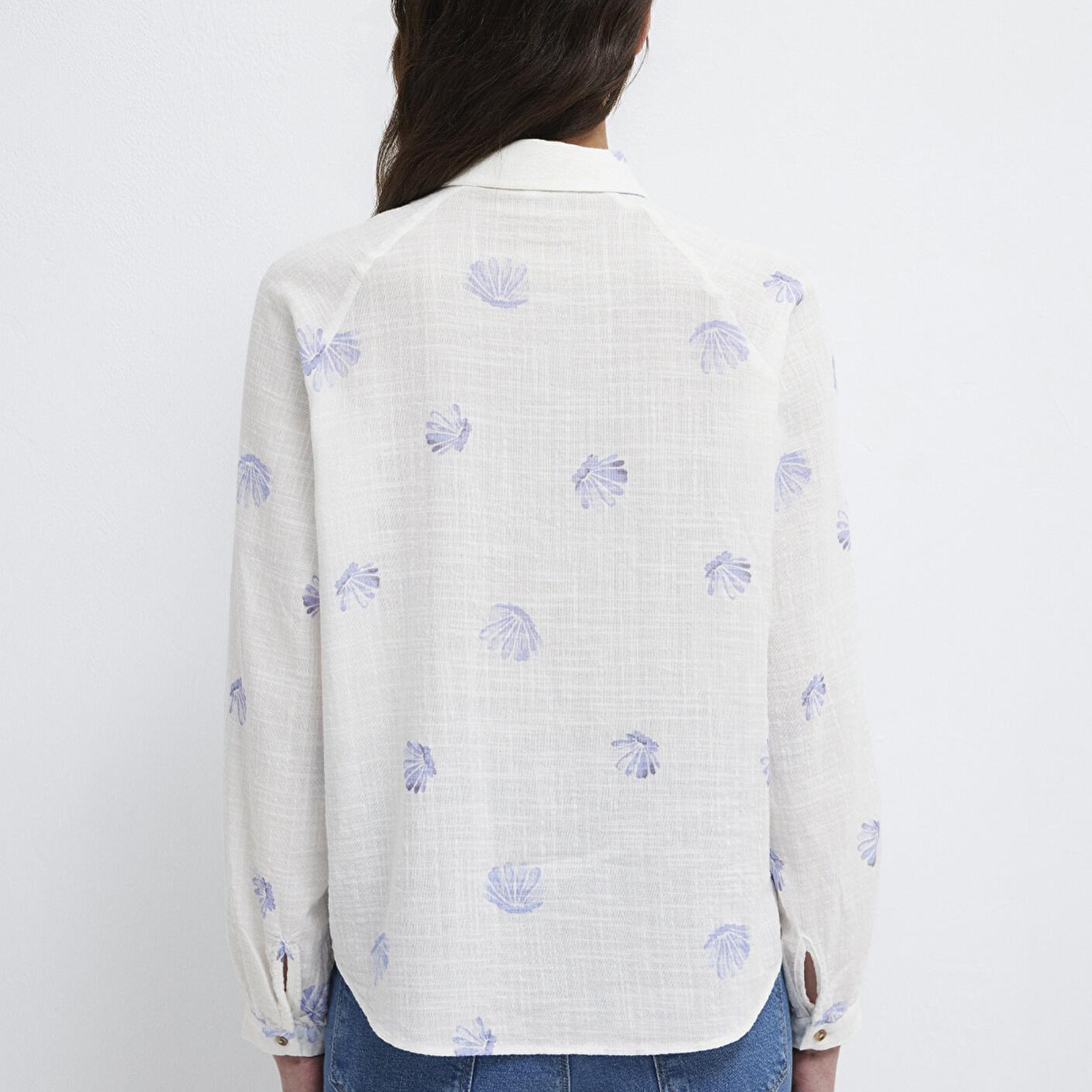 Mavi Deniz Kabuğu Baskılı Ekru Gömlek Loose Fit / Bol Rahat Kesim 122514-91497