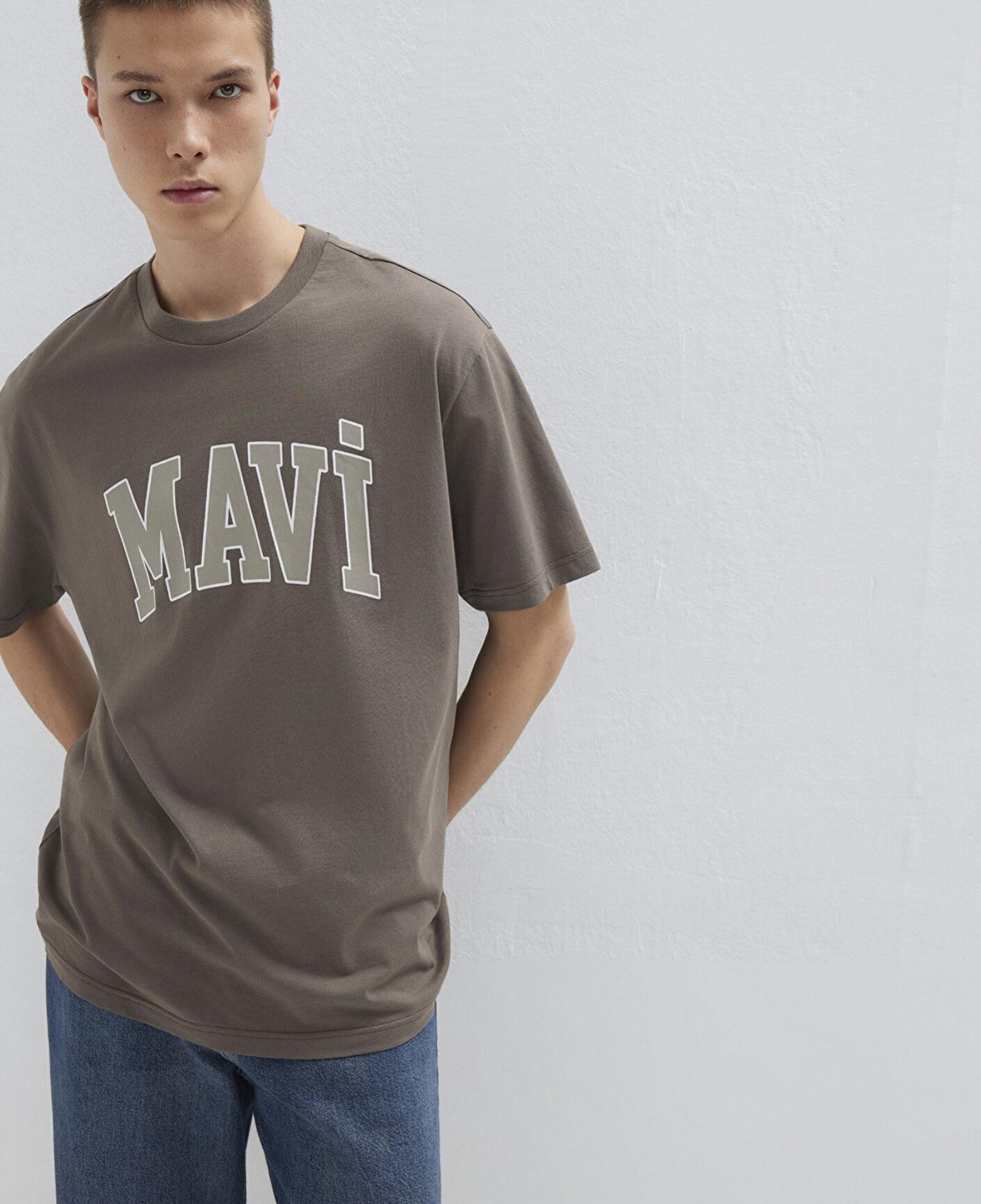 Mavi Mavi Logo Baskılı Kahverengi Tişört Loose Fit / Bol Rahat Kesim 0611711-91601