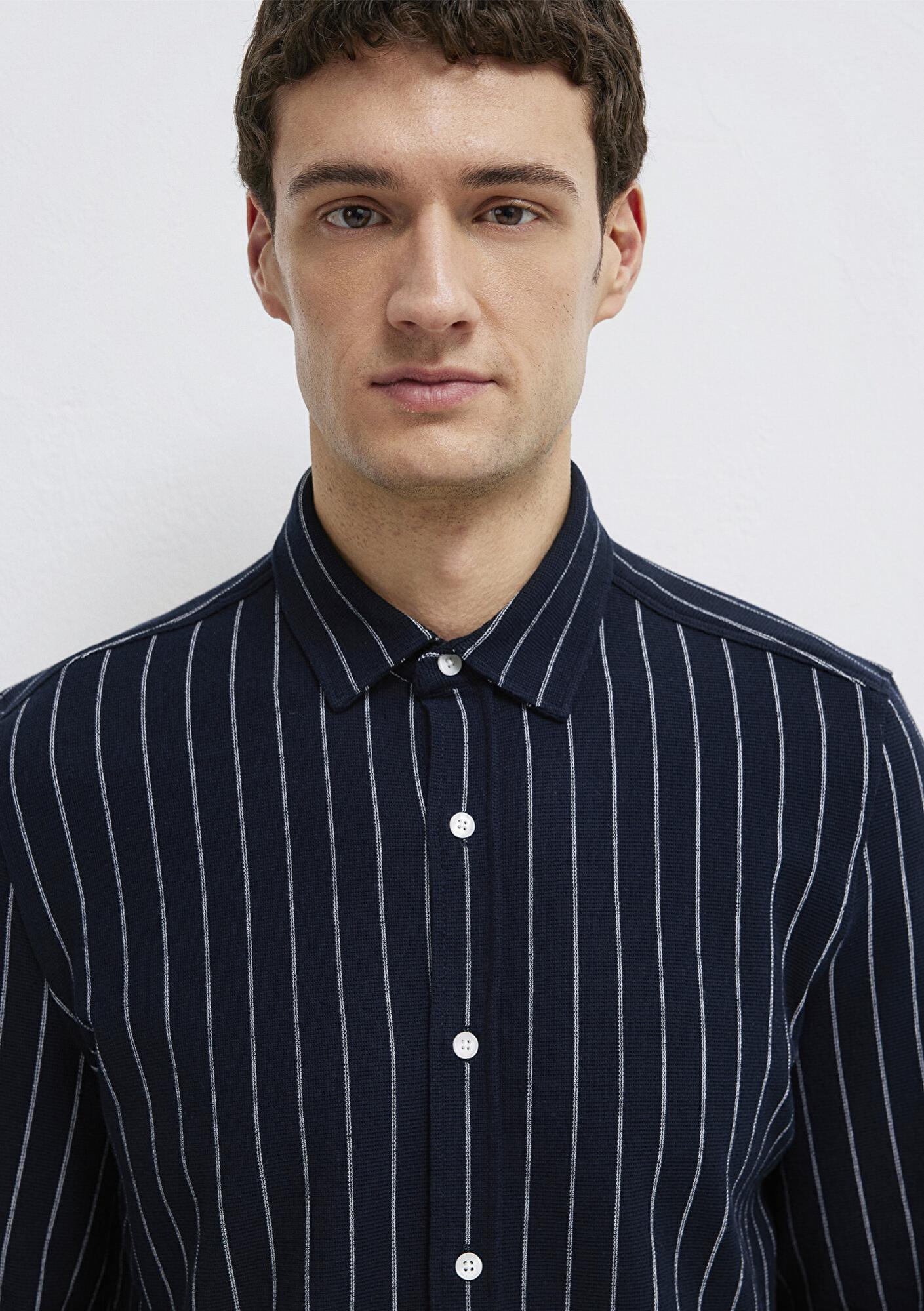 Mavi Çizgili Siyah Gömlek Regular Fit / Normal Kesim 0211998-91552