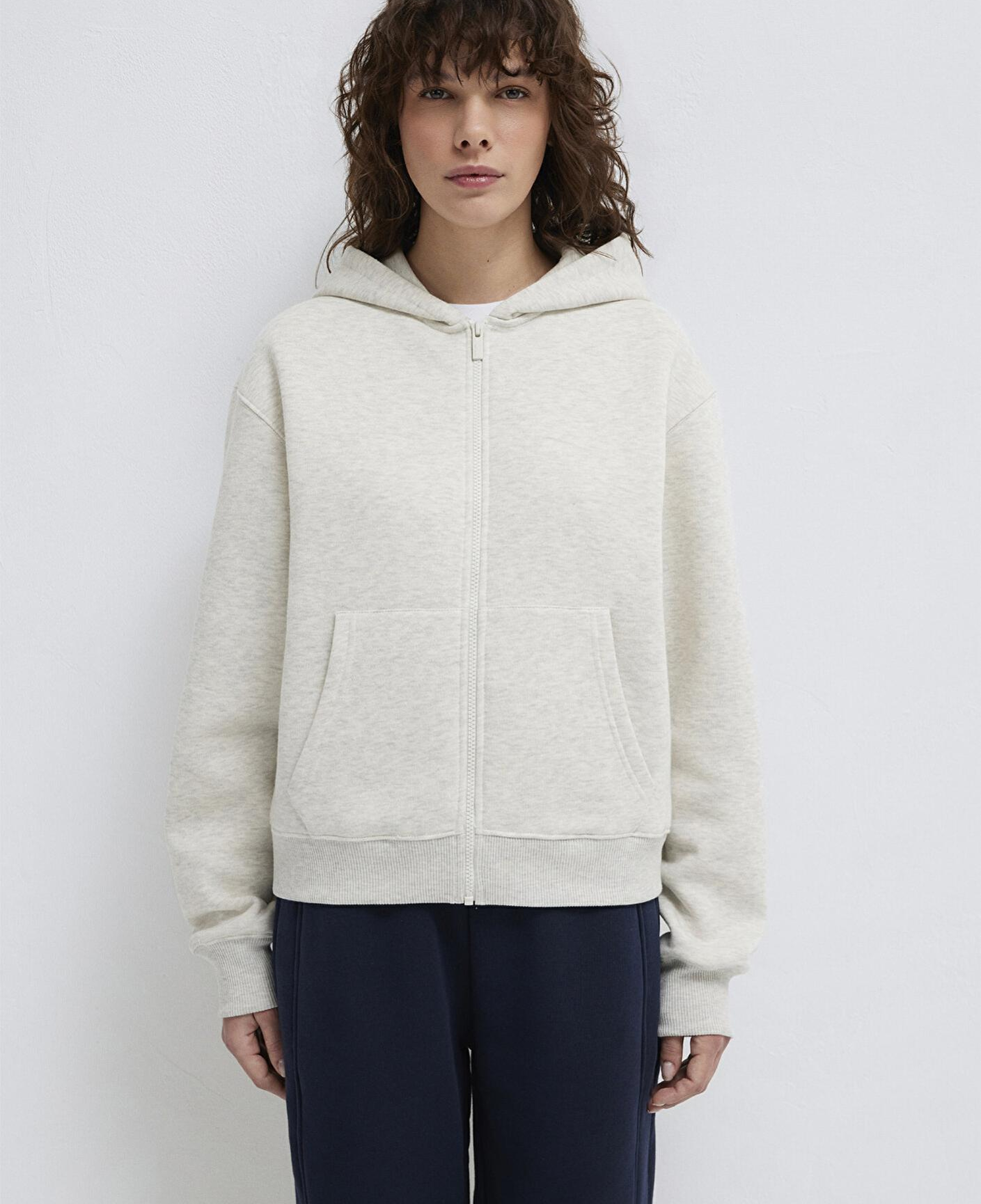 Mavi Mavi Logo Nakış Detaylı Kapüşonlu Bej Sweatshirt 1S10532-85576