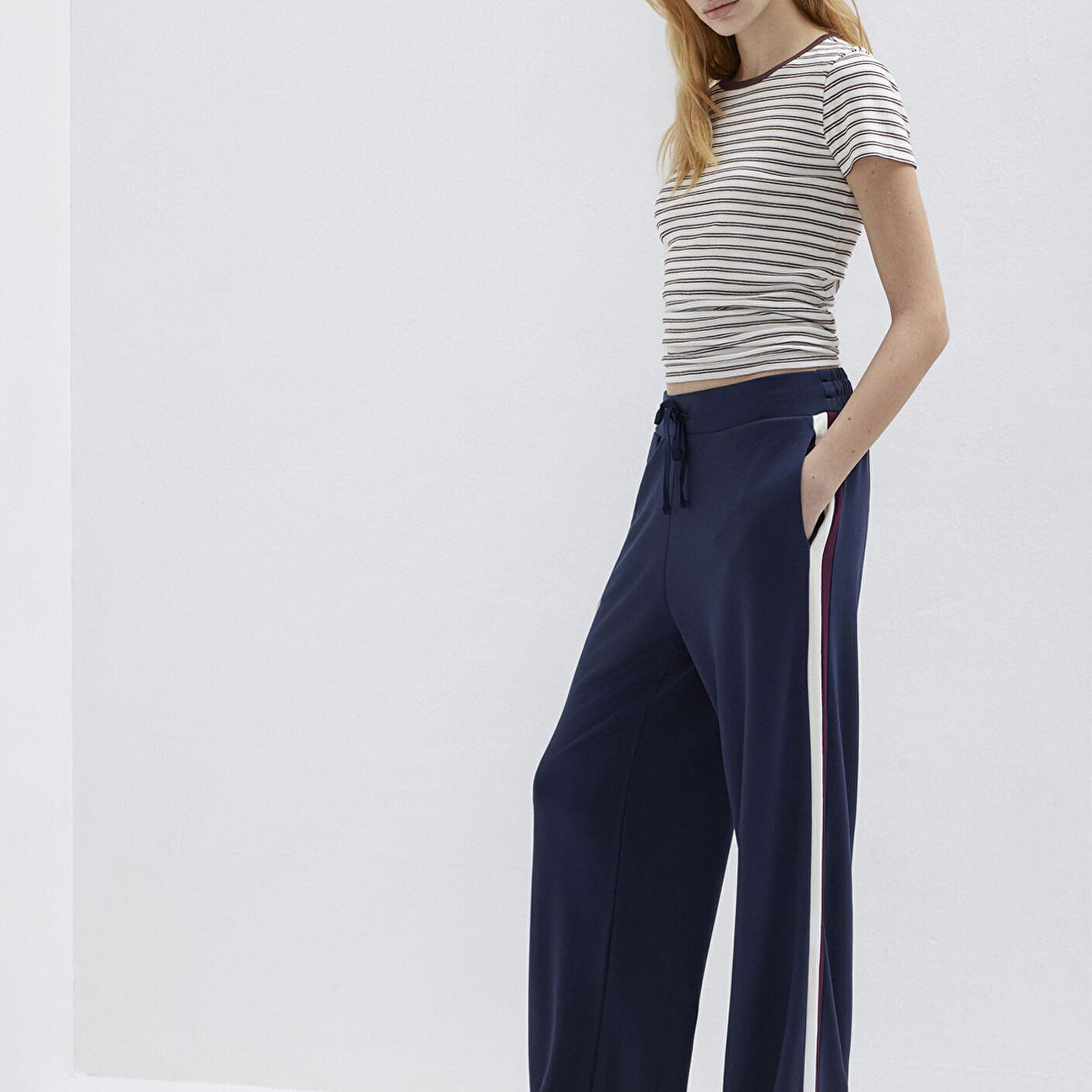 Mavi Şerit Detaylı Lacivert Eşofman Altı 1011061-82458